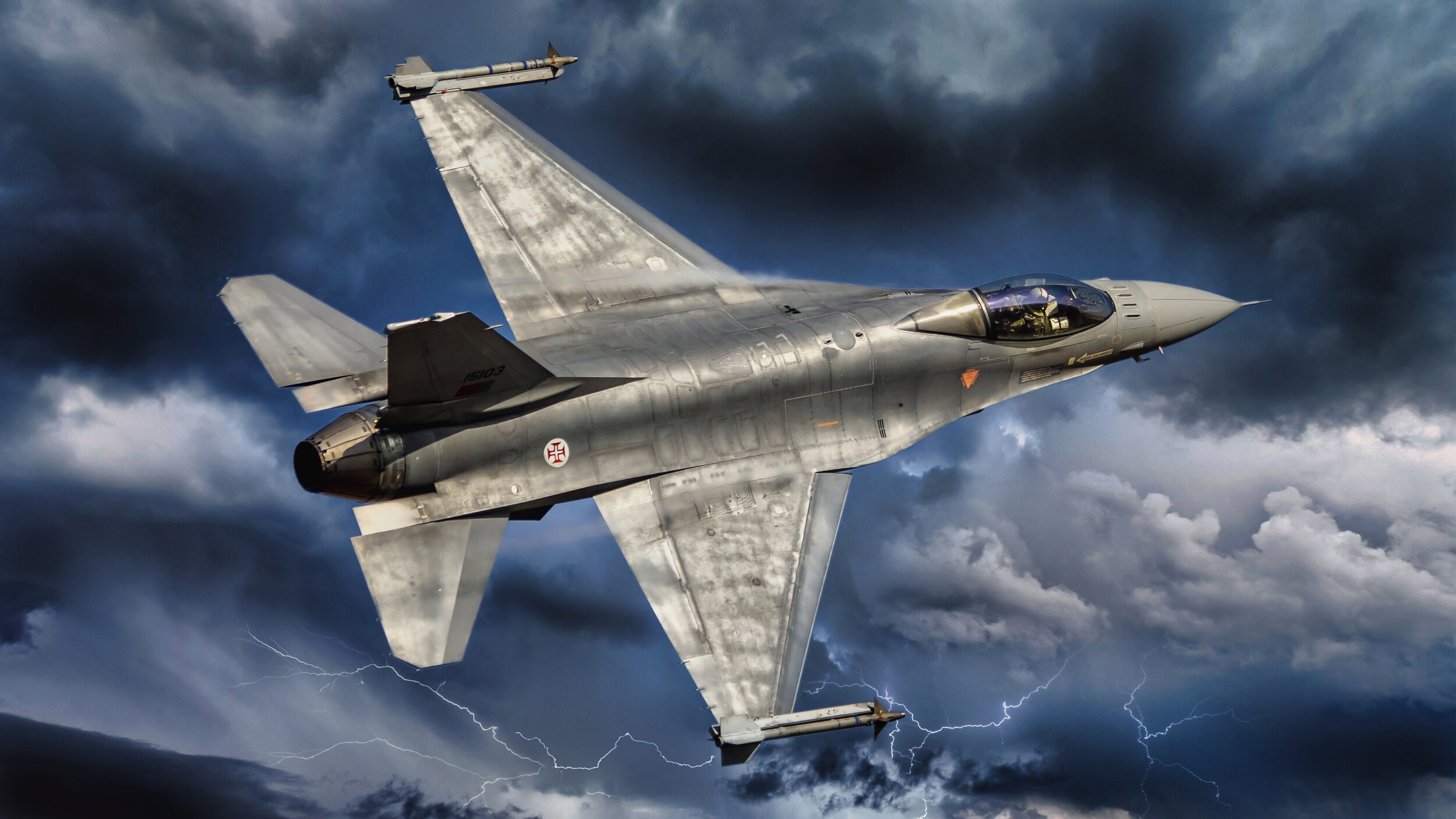 FAP 15103 General Dynamics F-16MLU