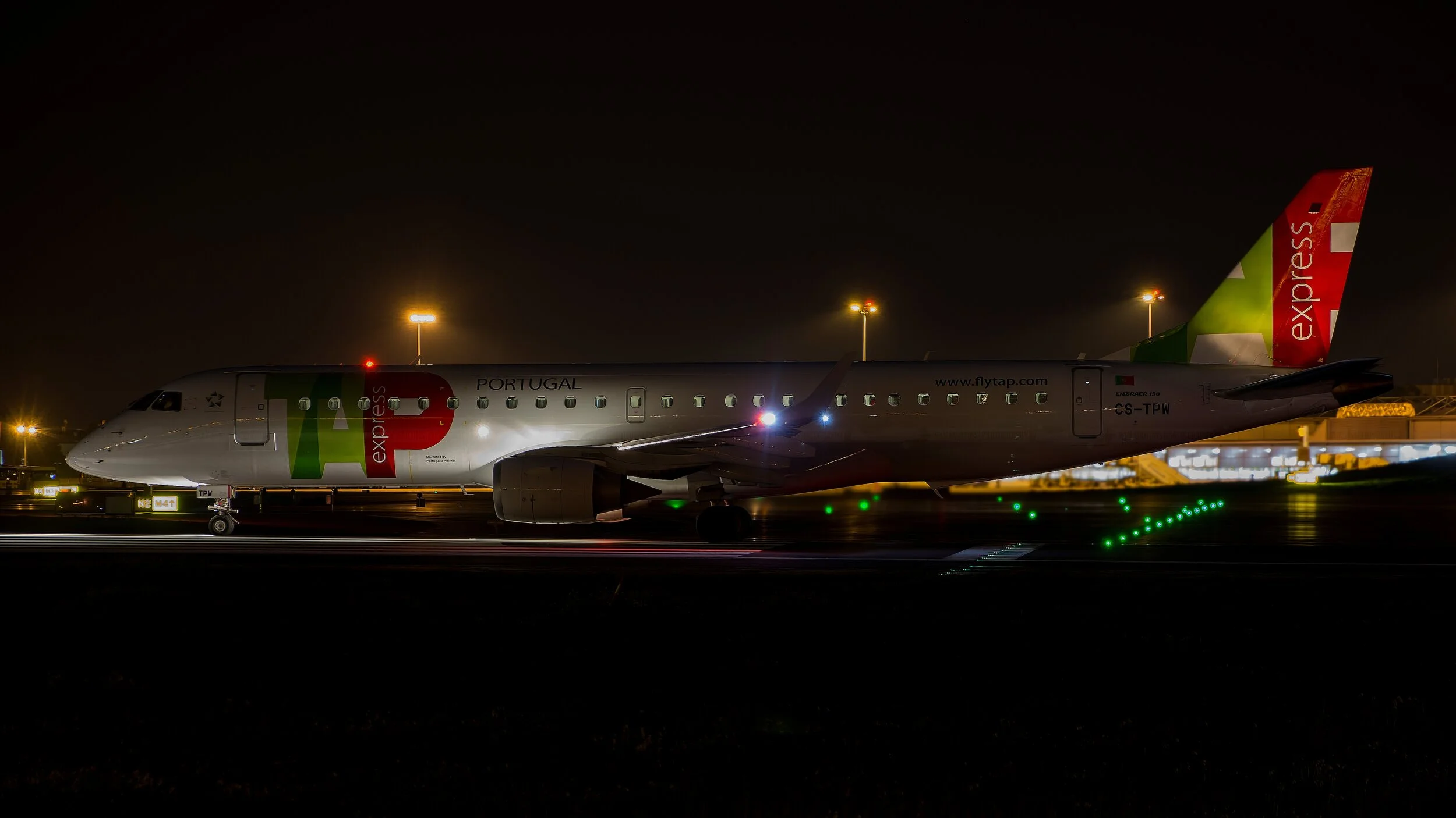 LPPT (Lisbon, Portugal) TAP Express CS-TPW Embraer ERJ-190LR