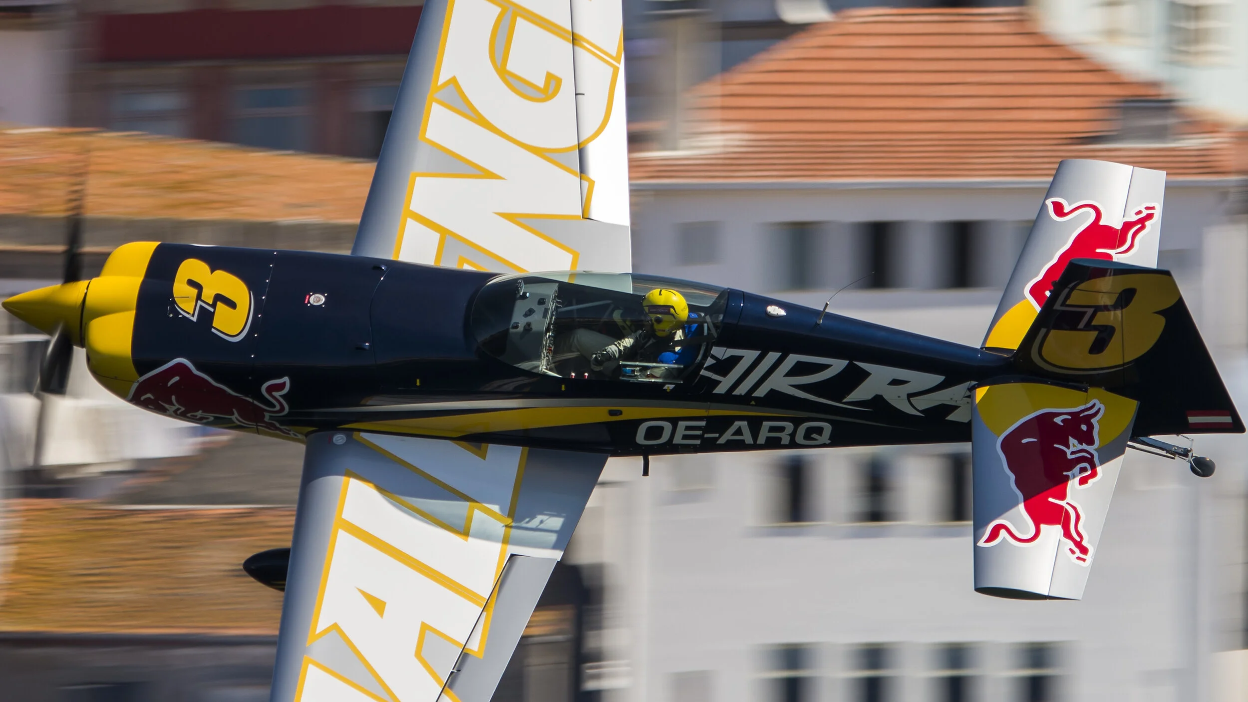 Red Bull Air Race Porto, Portugal 2017. OE-ARQ Extra EA-300
