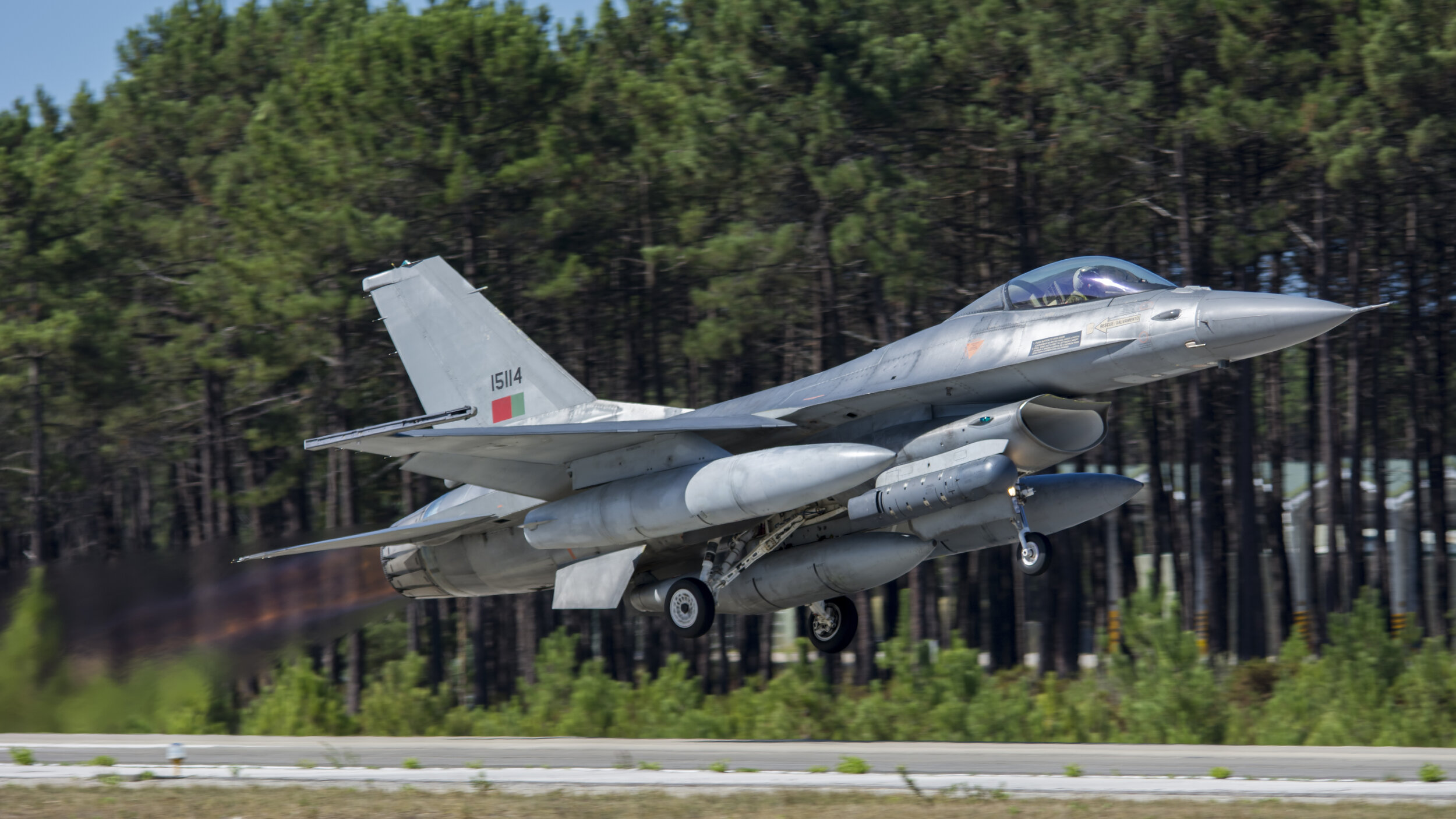FAP BA5 Monte Real, Portugal. Spotters Day 2017. 15114 Portuguese Air Force General Dynamics F-16MLU