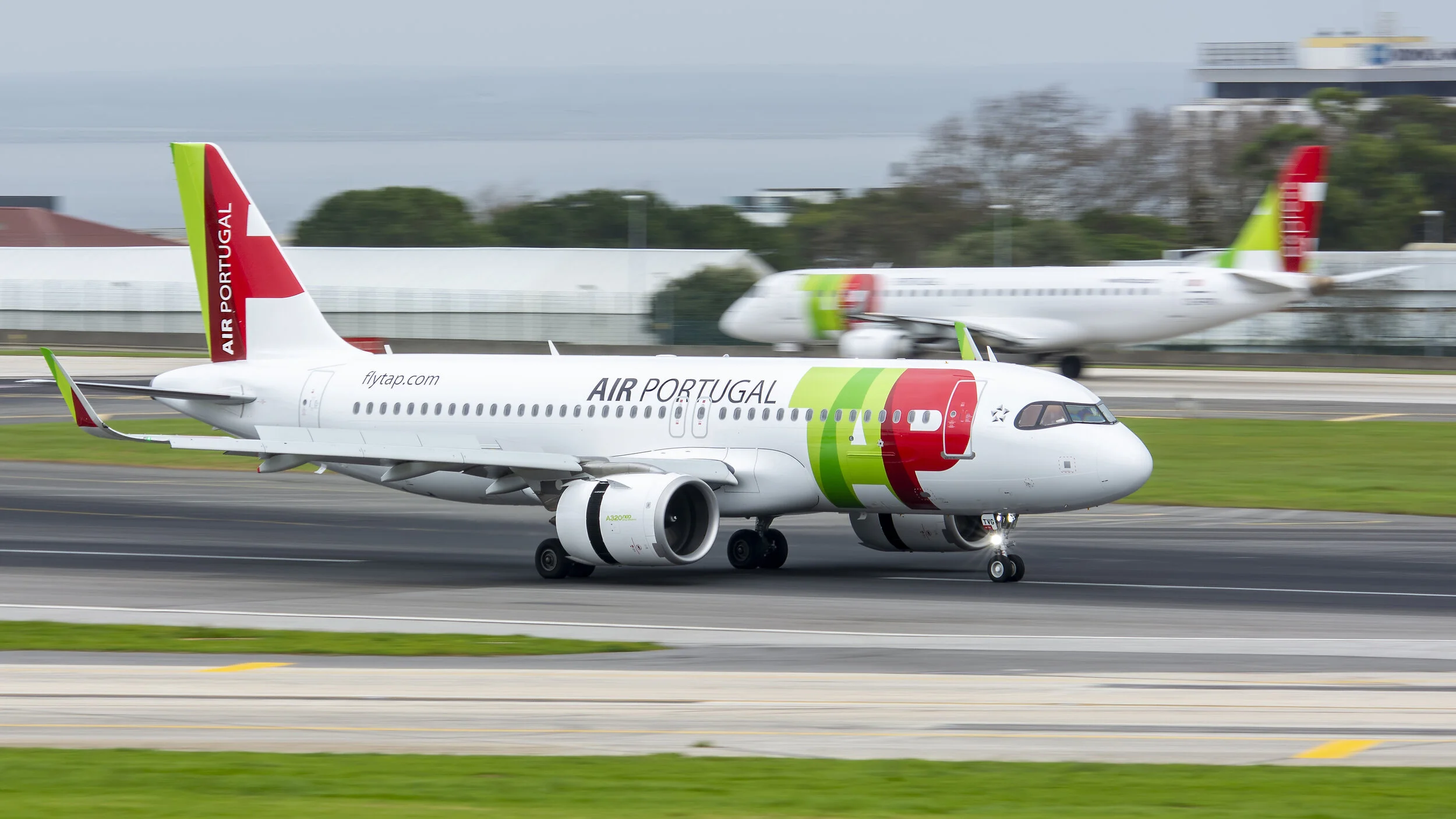 LPPT (Lisbon, Portugal) TAP Air Portugal CS-TVG Embraer Airbus A320-251N Neo 