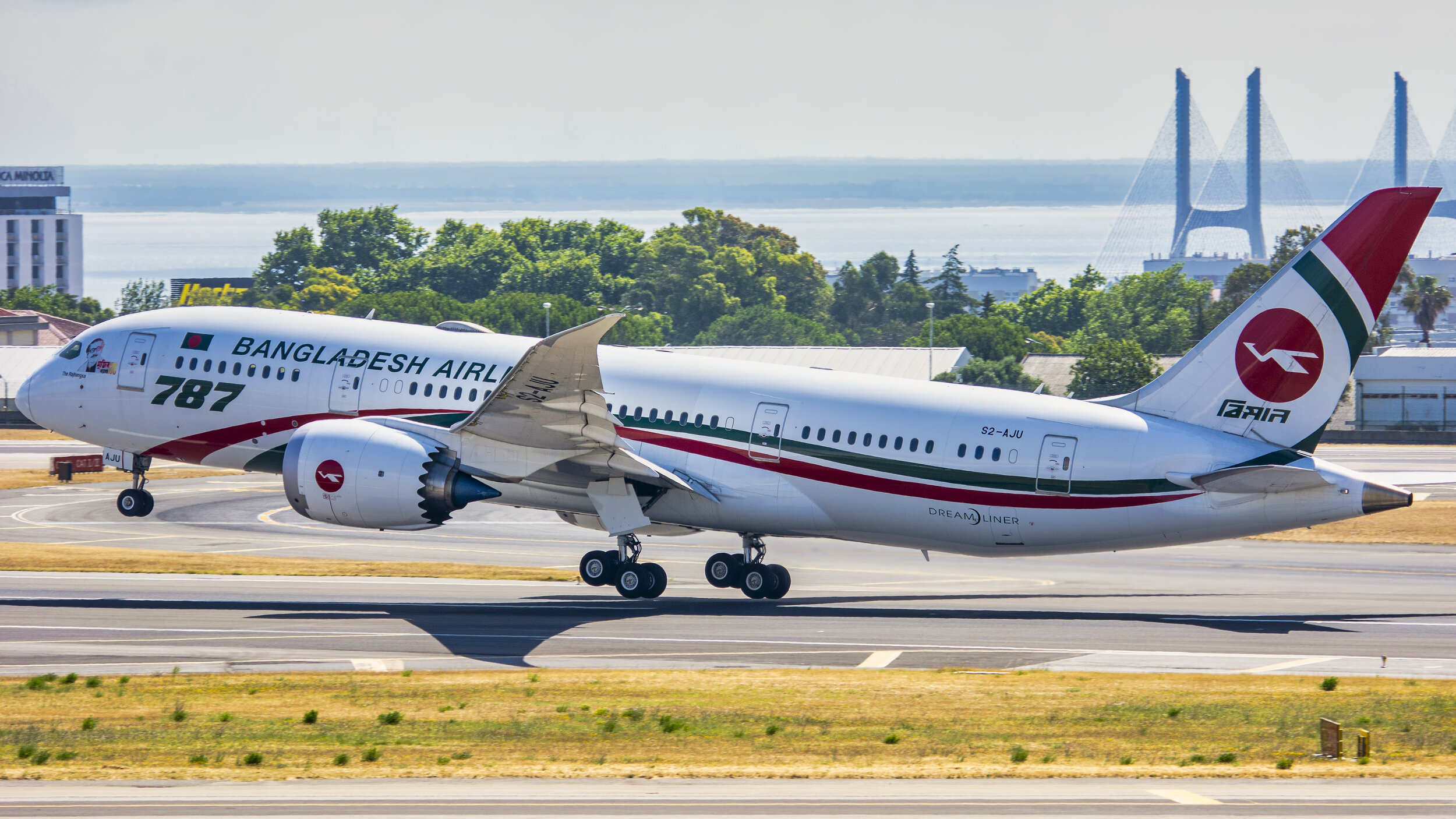 LPPT (Lisbon, Portugal). Biman Bangladesh Airlines S2-AJU Boeing B787-8 Dreamliner