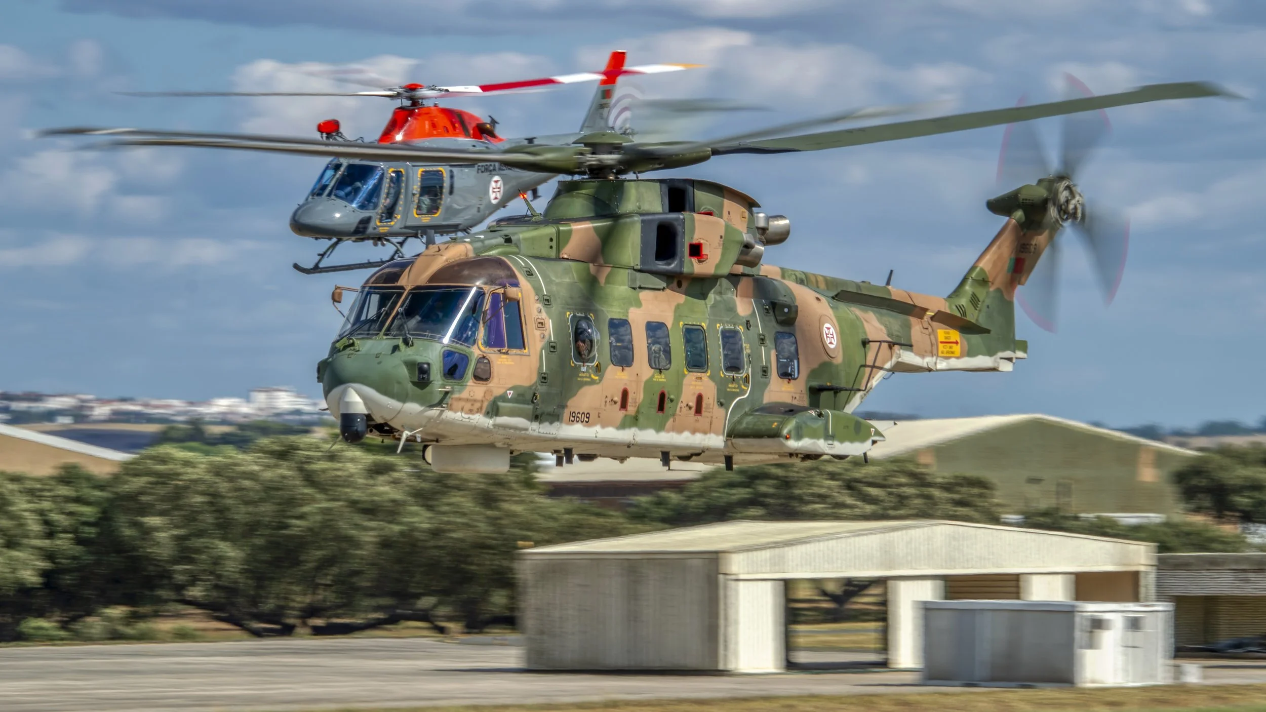 FAP BA11, Beja, Portugal. Hot Blade 2021.
Low Level Pass 29705 FAP AgustaWestland AW-119 Koala Mk.II & 19609 FAP AgustaWestland EH-101 Merlin