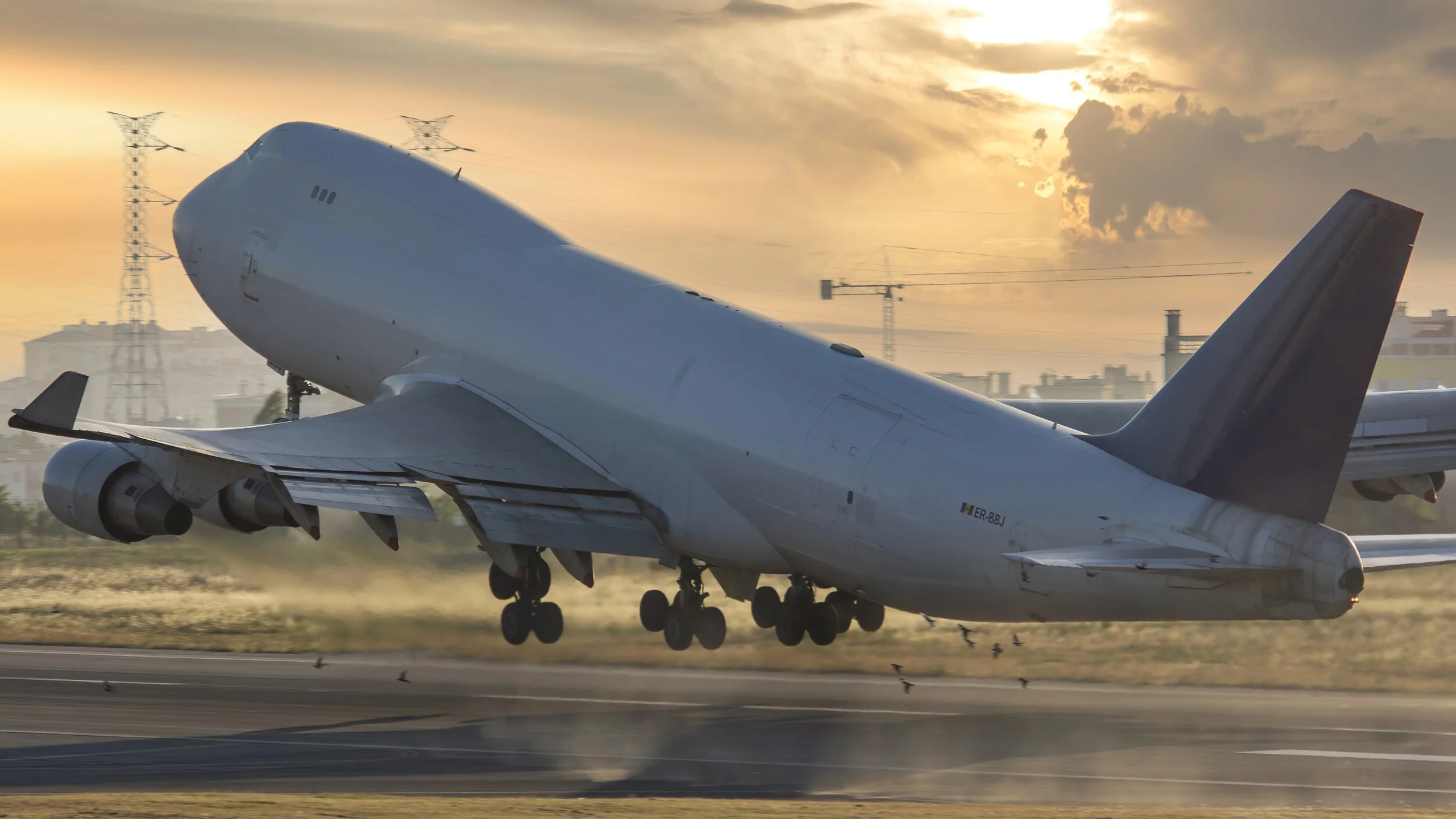ER-BBJ Boeing 747-412F. Lisbon, Portugal