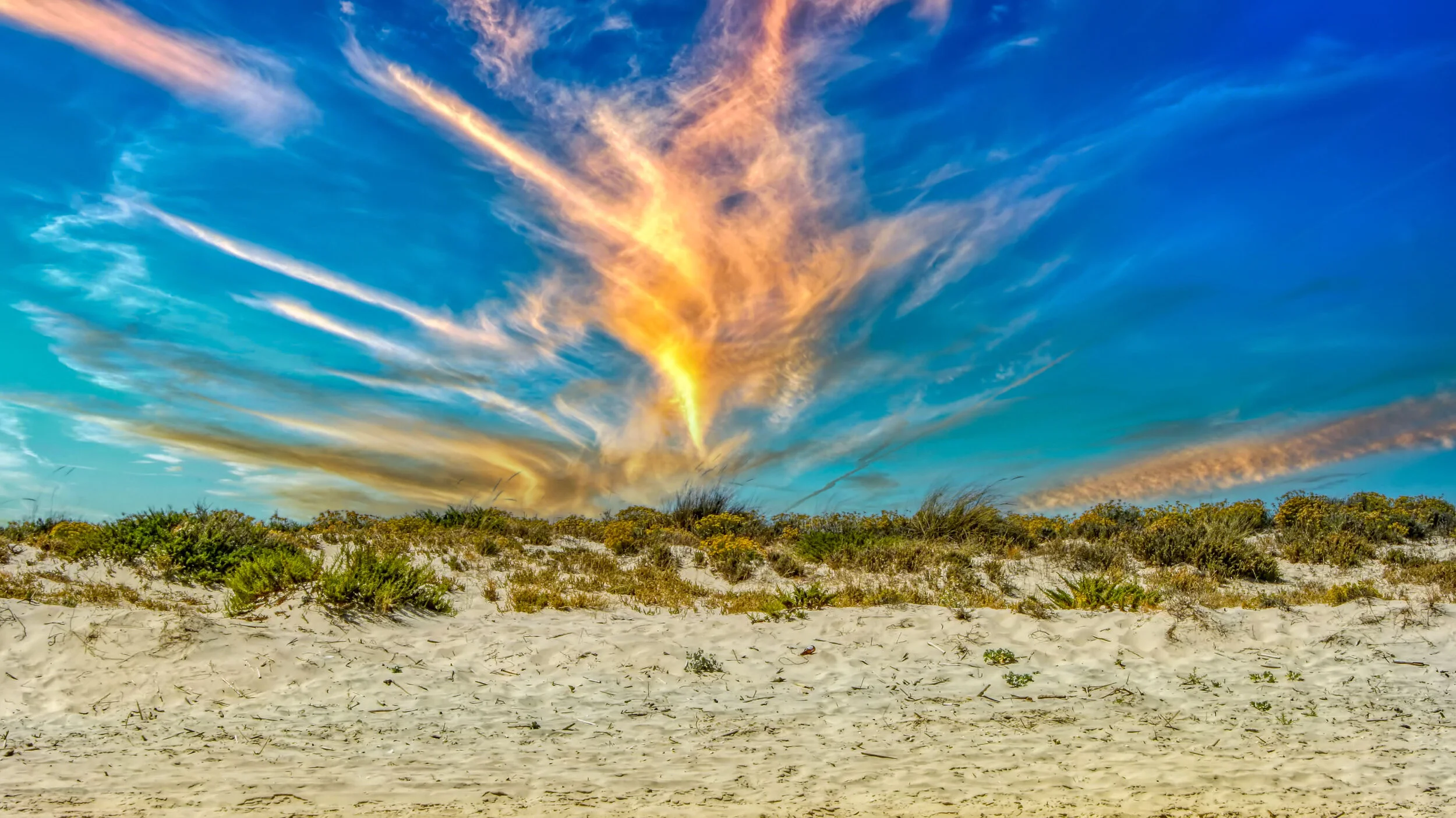 Sky Dragon! Algarve, Portugal