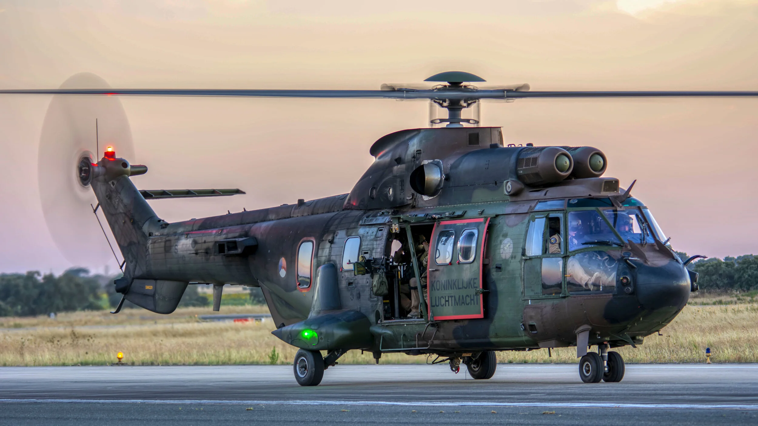 FAP BA11, Beja, Portugal. Hot Blade 2021.
S-444 Royal Netherlands Air Force (Koninklijke Luchtmacht) Eurocopter AS532U2 Cougar Mk2