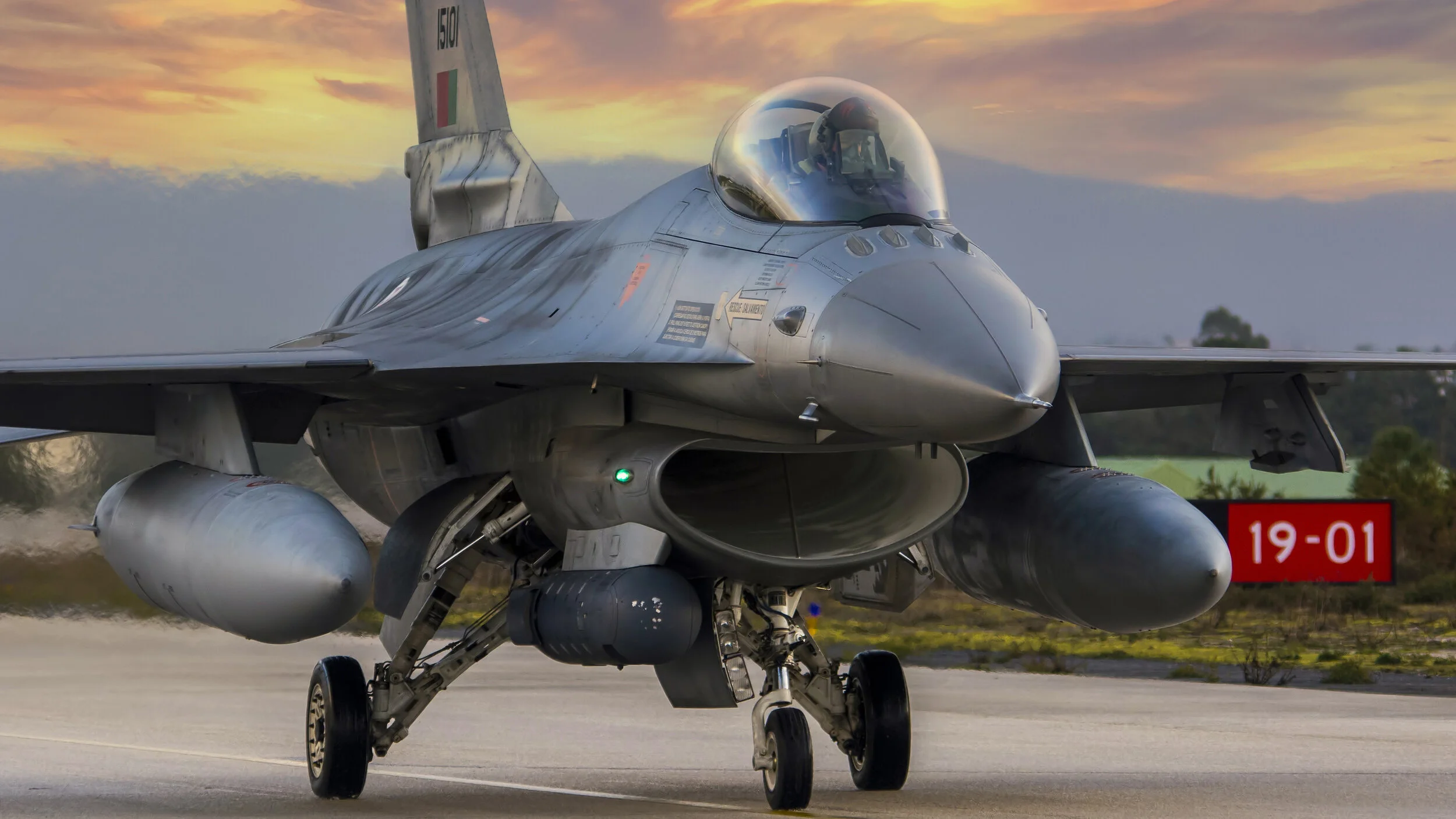FAP 15101 General Dynamics F-16MLU