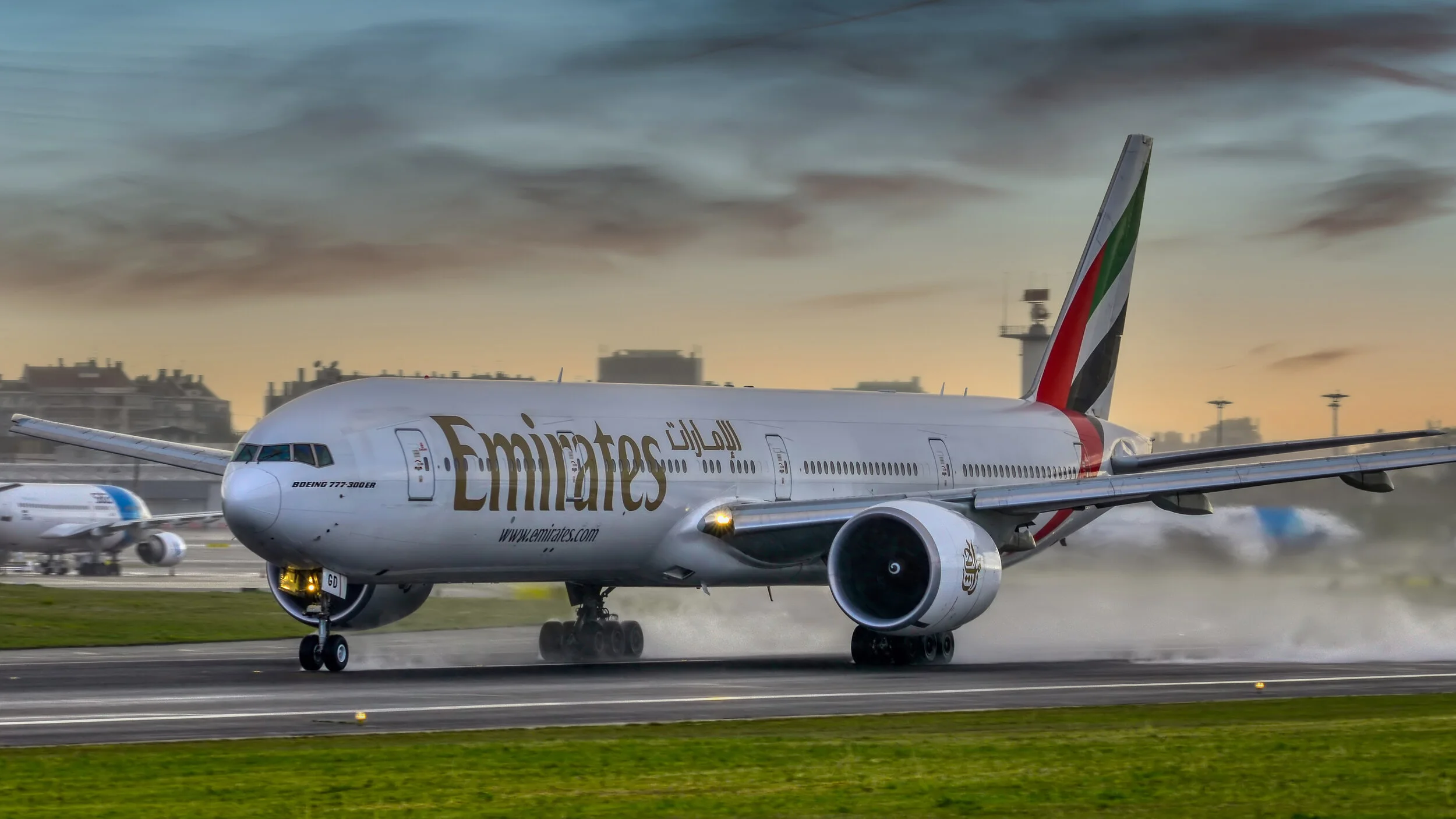 LPPT (Lisbon, Portugal). A6-EGD Emirates Boeing 777-31HER