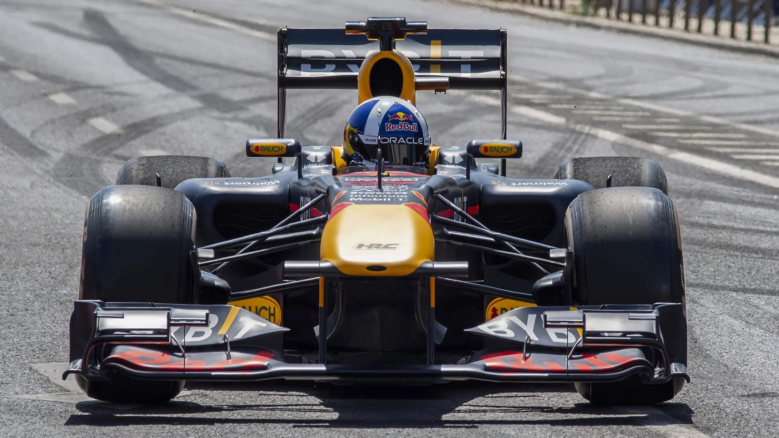 Red Bull Showrun Lisbon 2023.
Driver: David Coulthard
Car: 2011 Red Bull RB7 F1