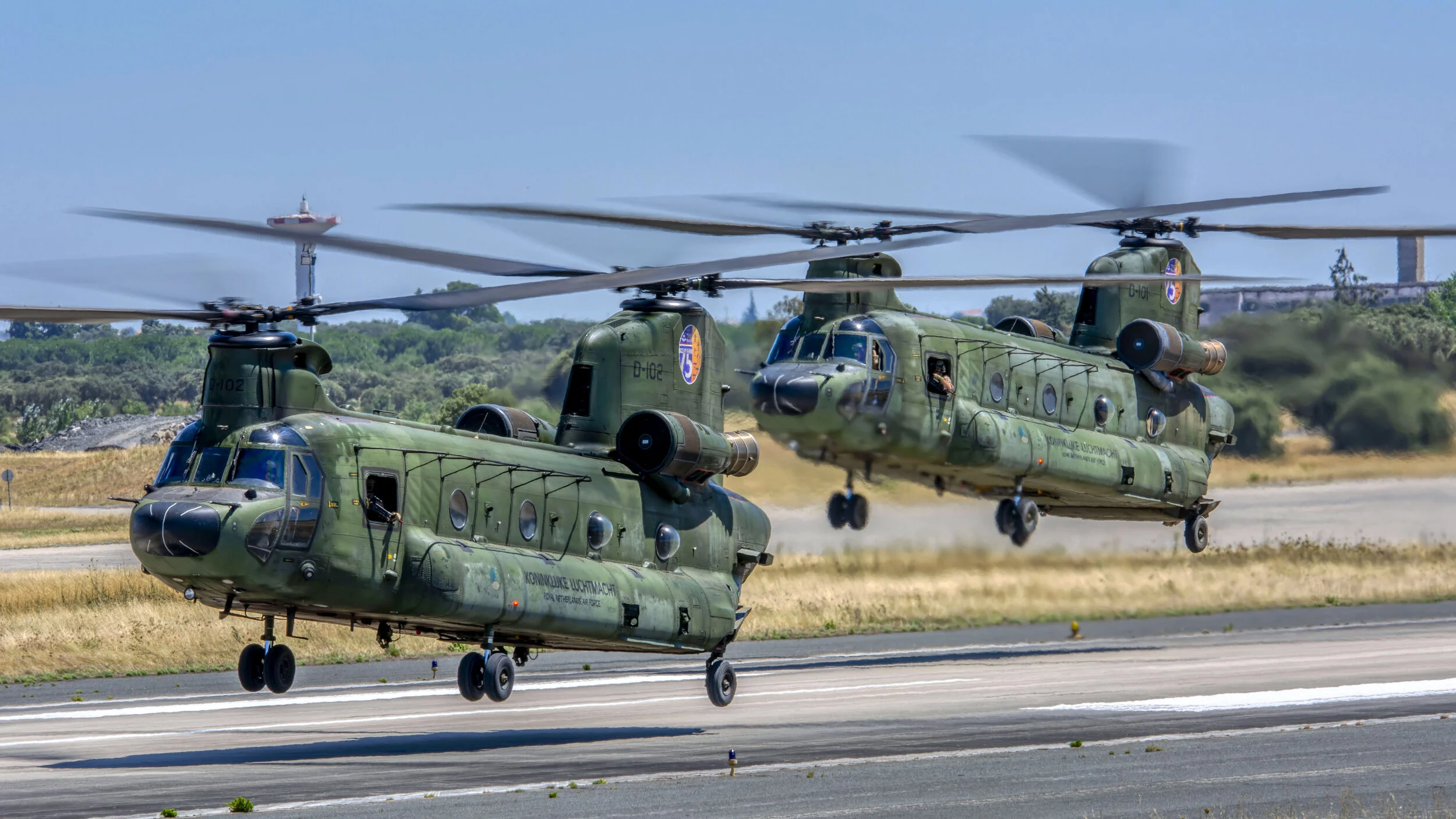 FAP BA11, Beja, Portugal. Hot Blade 2021.
D-102 & D-101 Royal Netherlands Air Force (Koninklijke Luchtmacht) Boeing CH-47D Chinook 