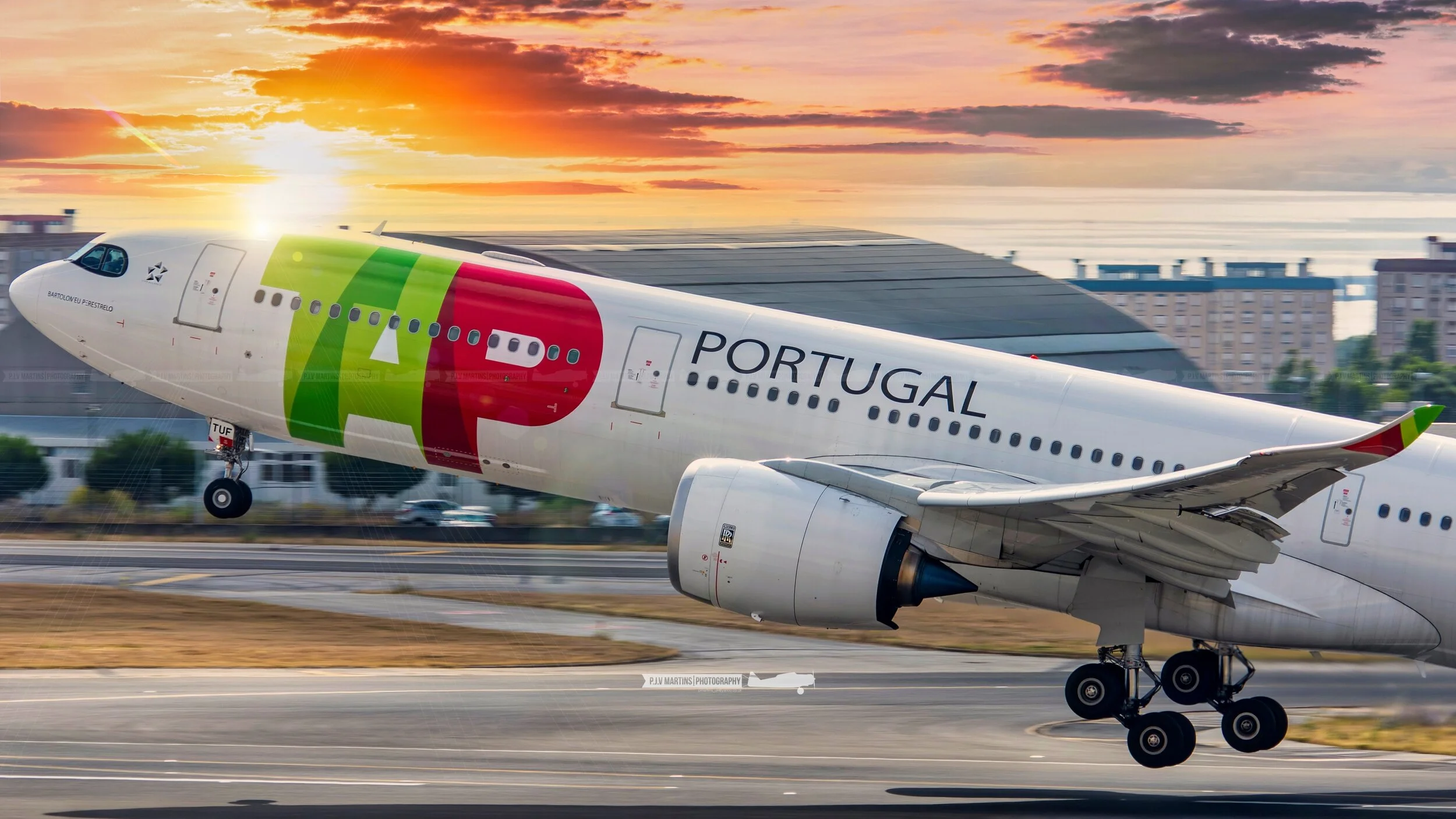 LPPT (Lisbon, Portugal). TAP Air Portugal Airbus A330-941