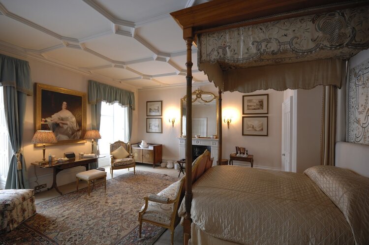 Recently, the real Countess of Highclere Castle shared this picture of a bedroom she had just finished decorating.&nbsp;