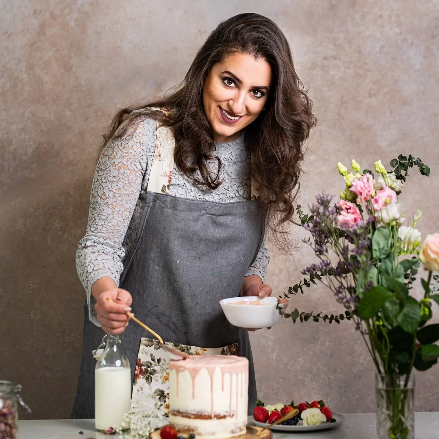 One hell of a talent she is. @cakeitcakes 
❤ #cakelove

#cakeitvienna
#foodphotography 
#vienna
#portraitschefs