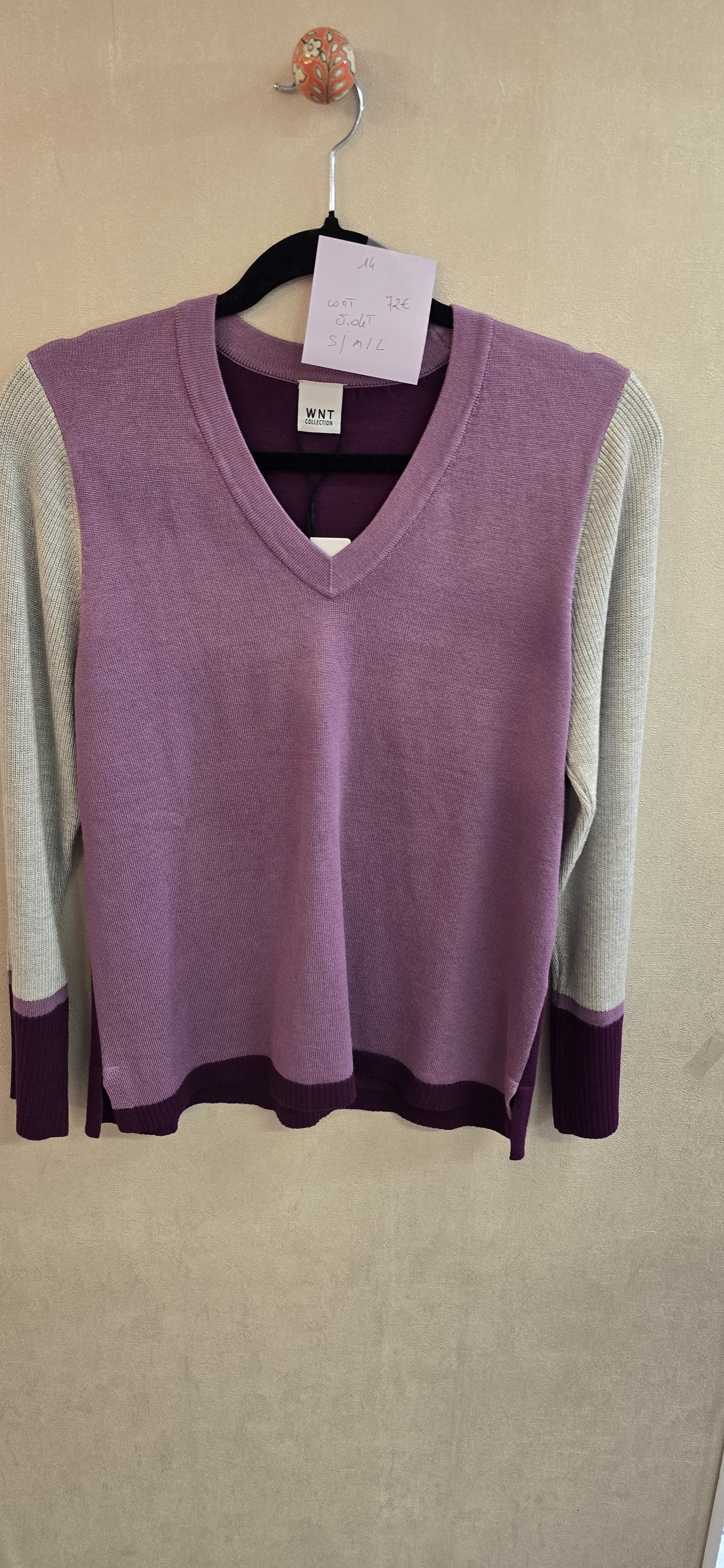 Pull 3 couleur base violet col V