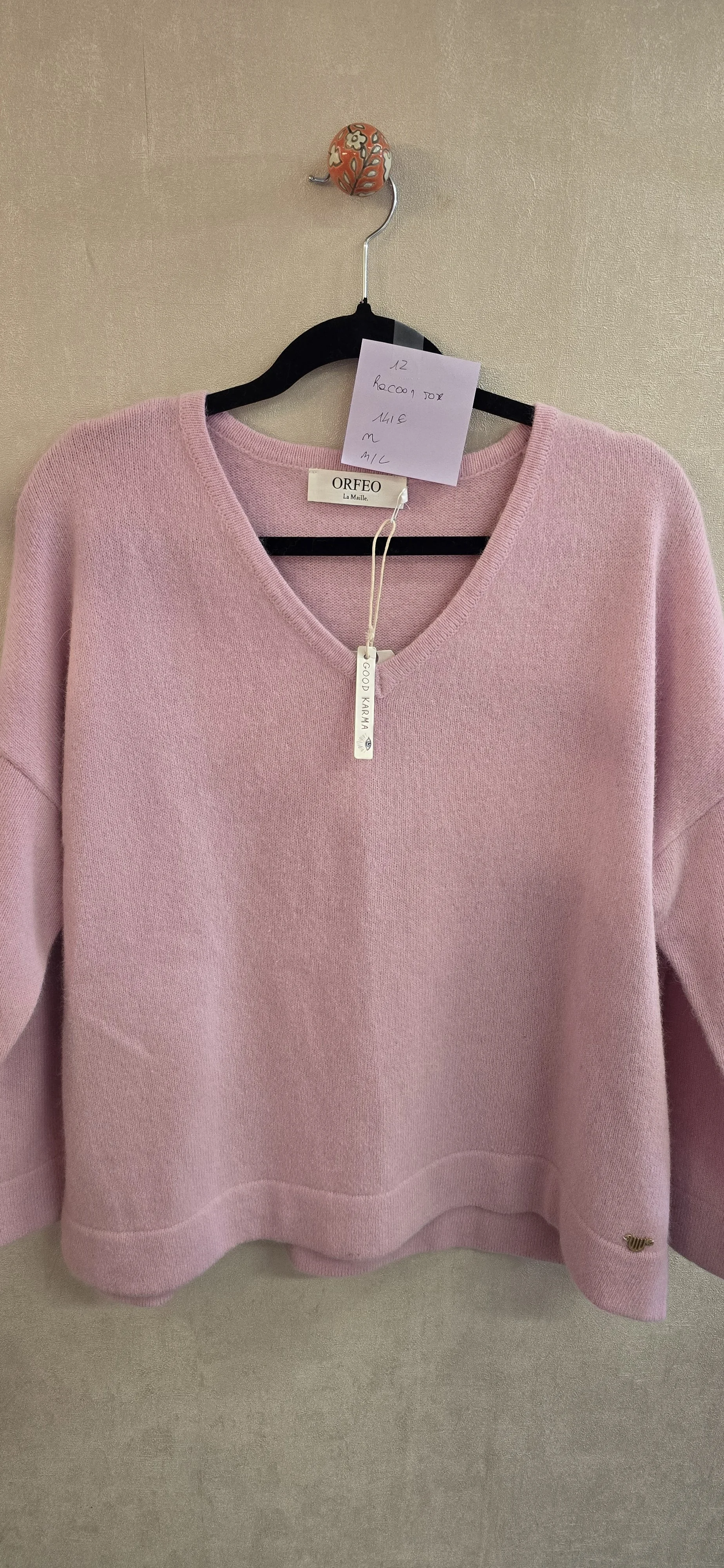 Pull racoon rose col V