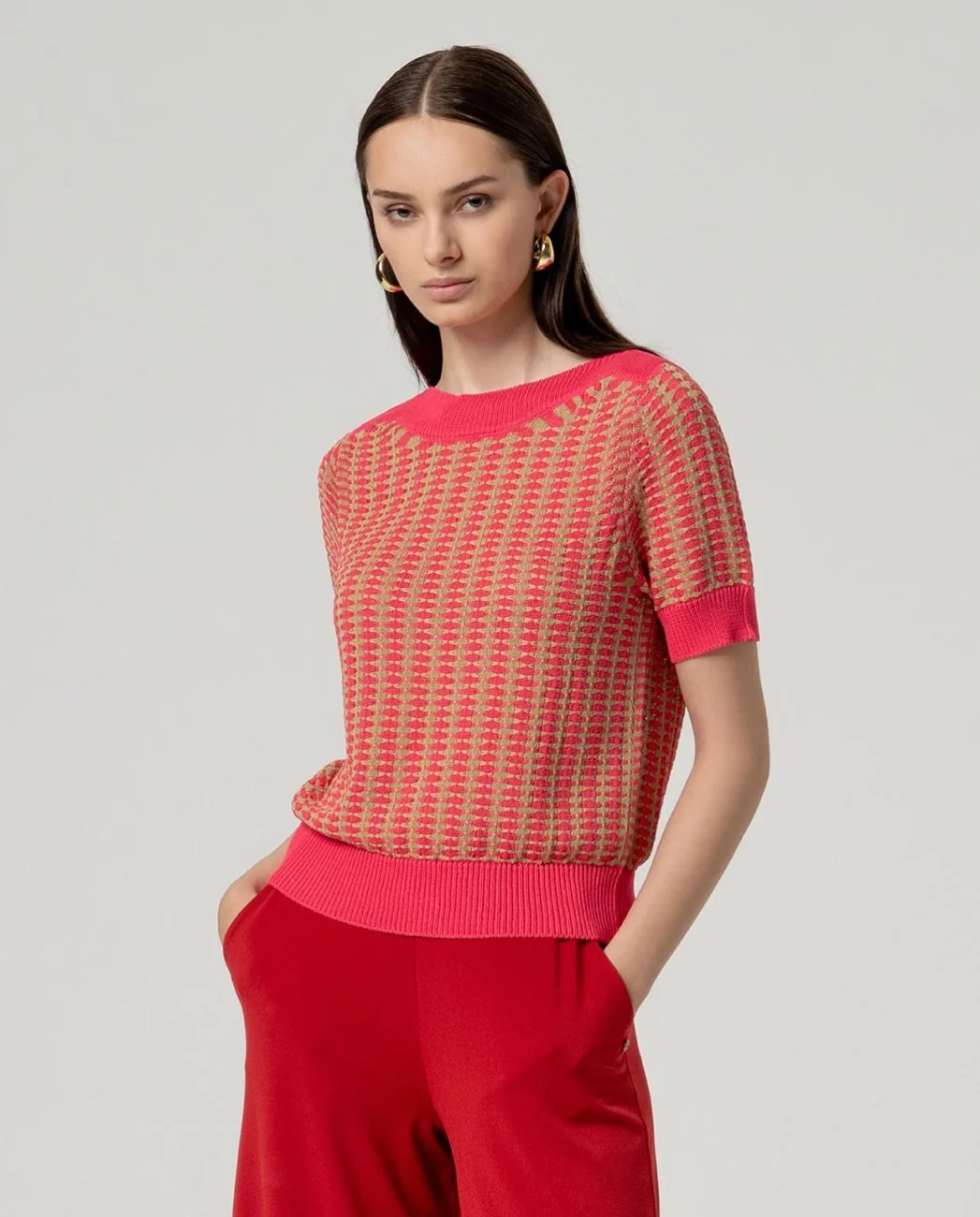 Pull bateau rouge les lavandines cremieu.jpg