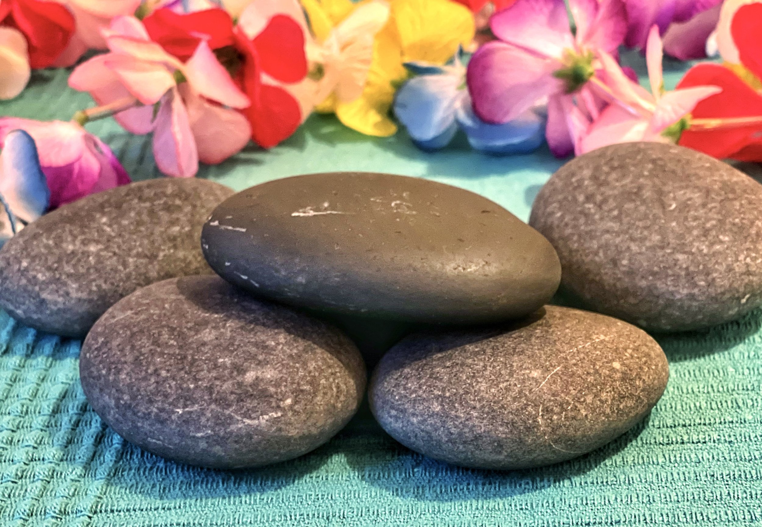 Hot Stones Massage Malama Praxis