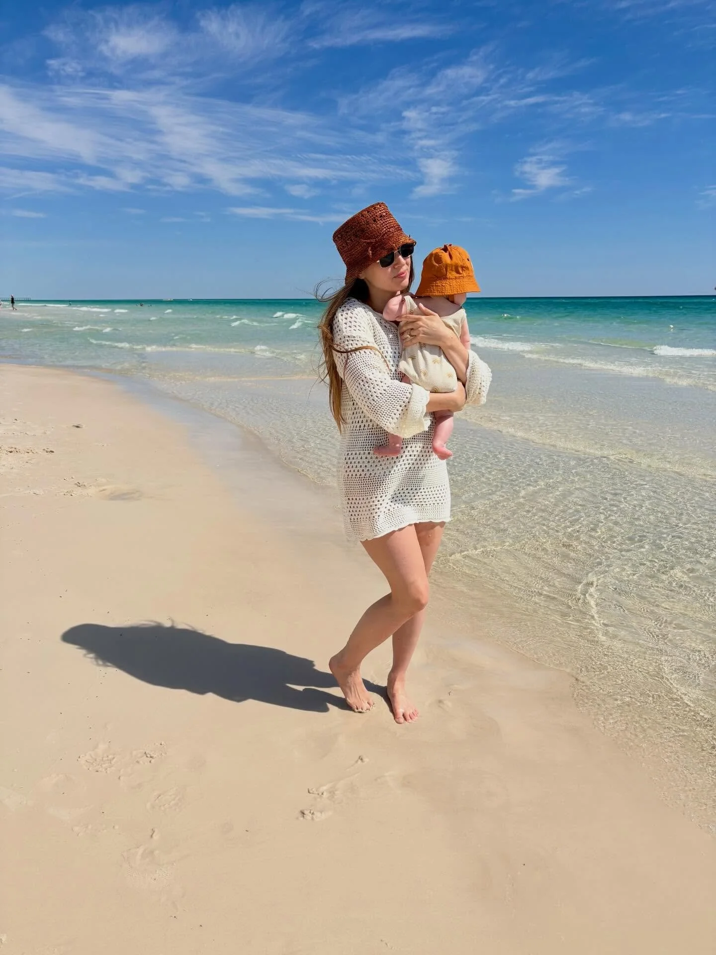 We live 10 minutes from the beach but we drove 5 hours for Eloise&rsquo;s first time 😅🌊☀️