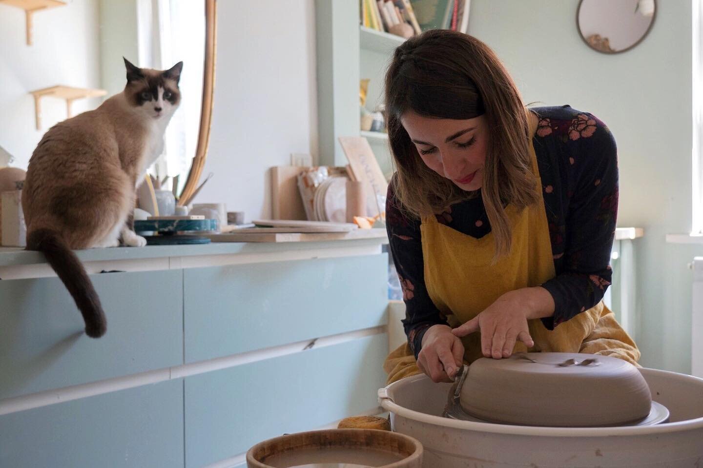 Il mio maestro di ceramica e me. 
Mon ma&icirc;tre potier et moi. 
📸 @marghepanico 🤍
#grumpycat