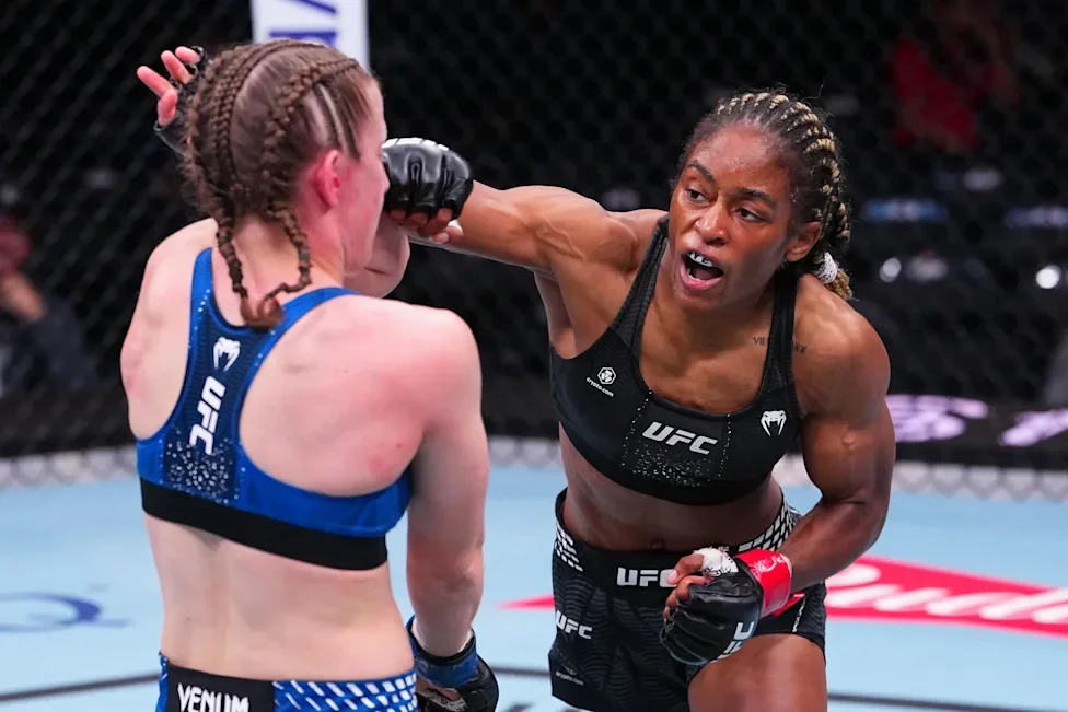 Shanelle Dyer was relentless at UFC Sacremento!