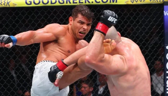 Paulo Costa lands the KO Head Kick