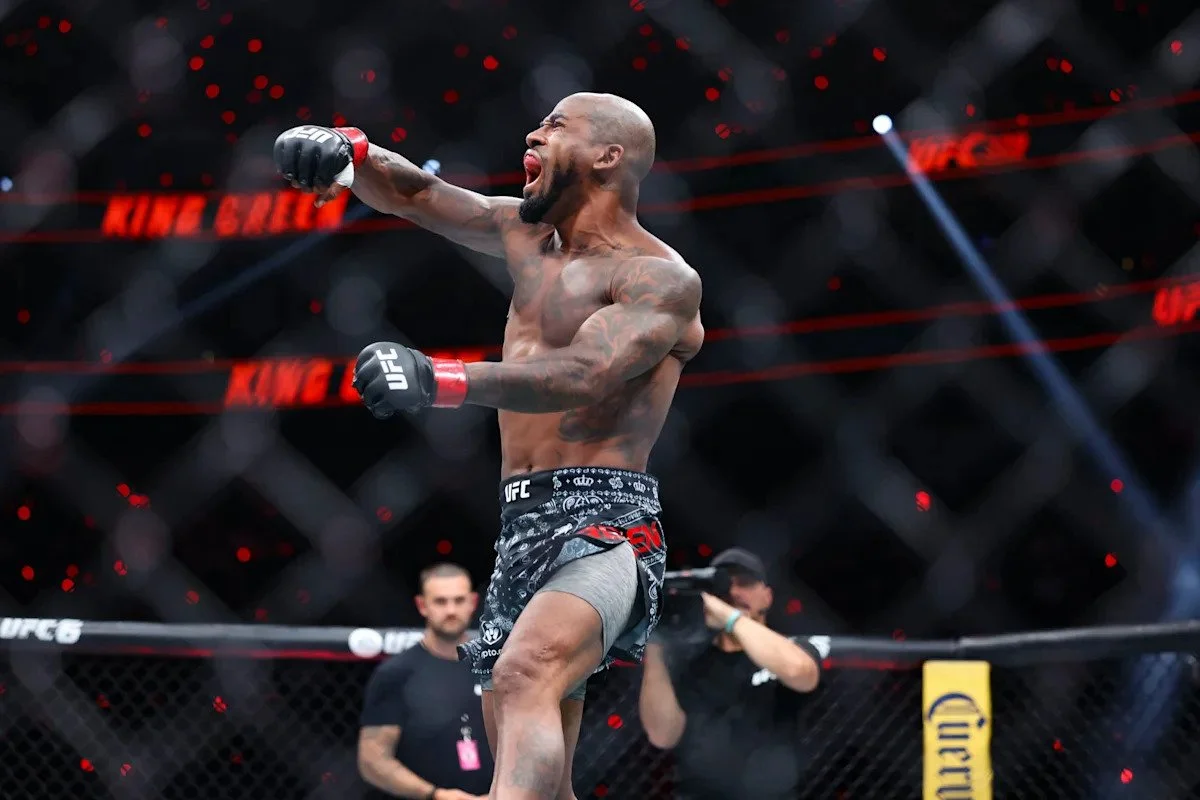 UFC 329 - King Green does it again!.