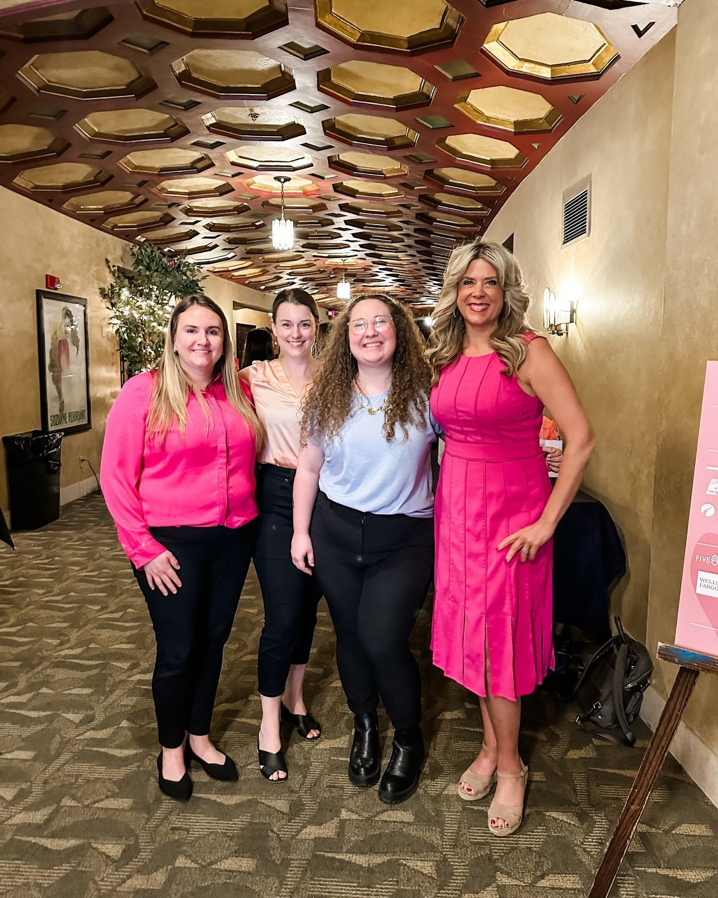 Thank you to the Lincoln Chamber of Commerce and @nebraskabiz for hosting RISE: Women in Business on Thursday! 👏

There were so many ECHO volunteers there! Kelly and Darian managed to grab one of our founding board members, @LizRingCarlson, and our 
