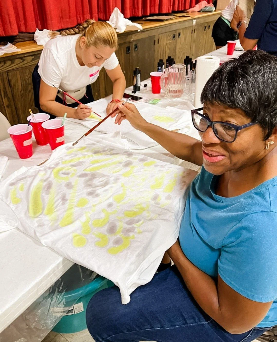 We have incredible news...thanks to a grant from the Mid-America Arts Alliance, we are BACK at Washington Street Senior Center! ⁠
⁠
Twice a month you'll find us creating with textiles, plants, and more through the imagination of our instructors: Ceci