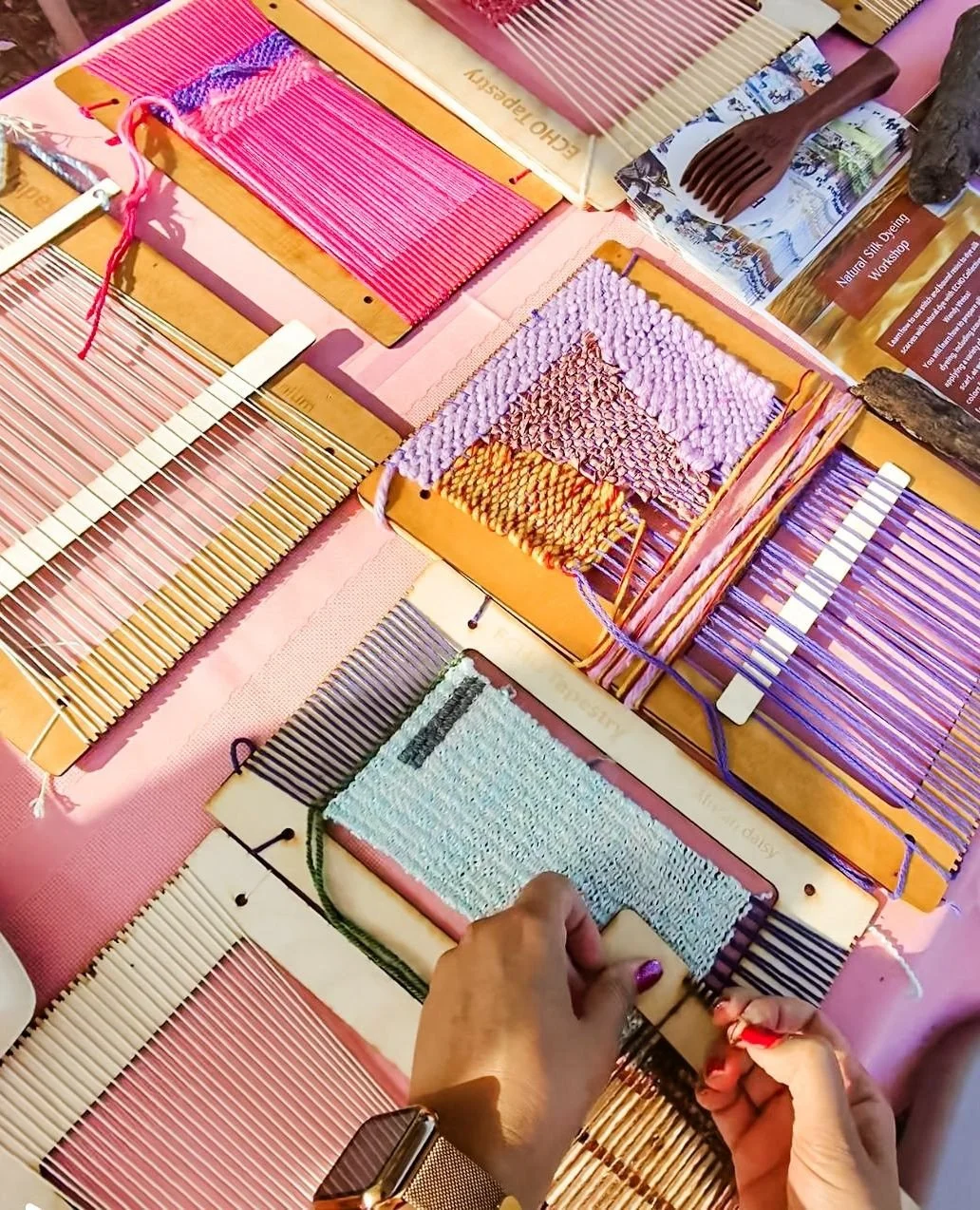 Thank you to Prairie Hill Learning Center for inviting our weaving team to their Children&rsquo;s Country Fair last month! We loved sharing the technique of weaving with little hands. 🧶 ⁠
⁠
Do you want to learn how to weave? Send us a message or an 