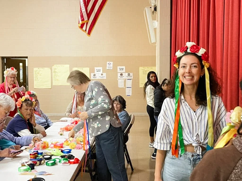 ECHO entrepreneurs show their care for our community in so many ways, and their craft classes at Washington Street Senior Center is just one example. ⁠
⁠
We love visiting our elder friends twice a month to teach them a new way of creative expression.