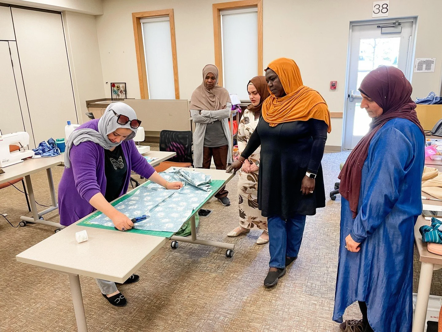 We are back at Educare! Our Creative Peer Support group provides textile classes in a community-building setting. Right now we are learning from Refinery graduate, Enas Mahdi. ⁠
⁠
Thank you to our partners in this program, @educarelincoln and the @li