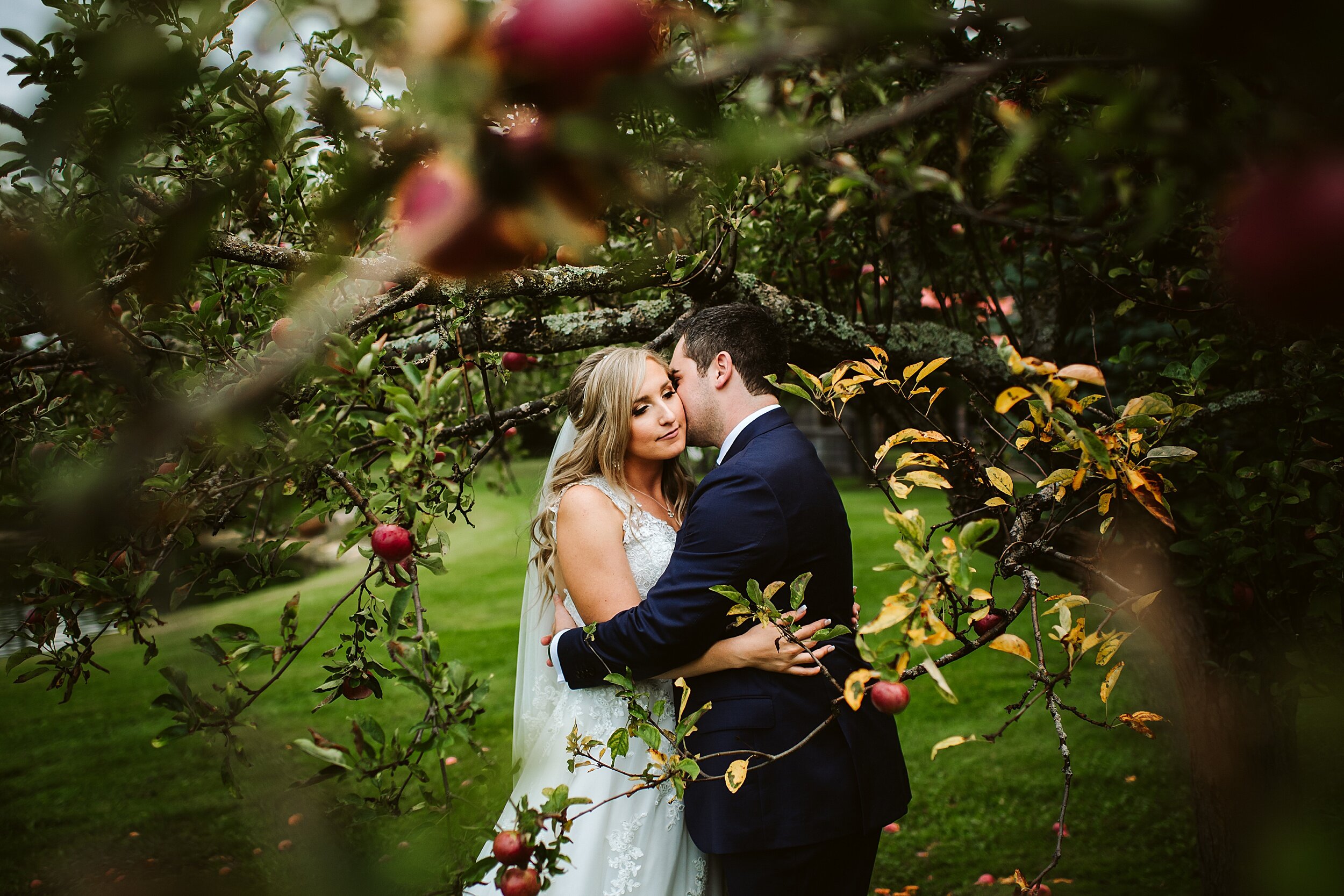 Belcroft-Estates-wedding-Toronto-Wedding-Photographers-Amber_0069.jpg