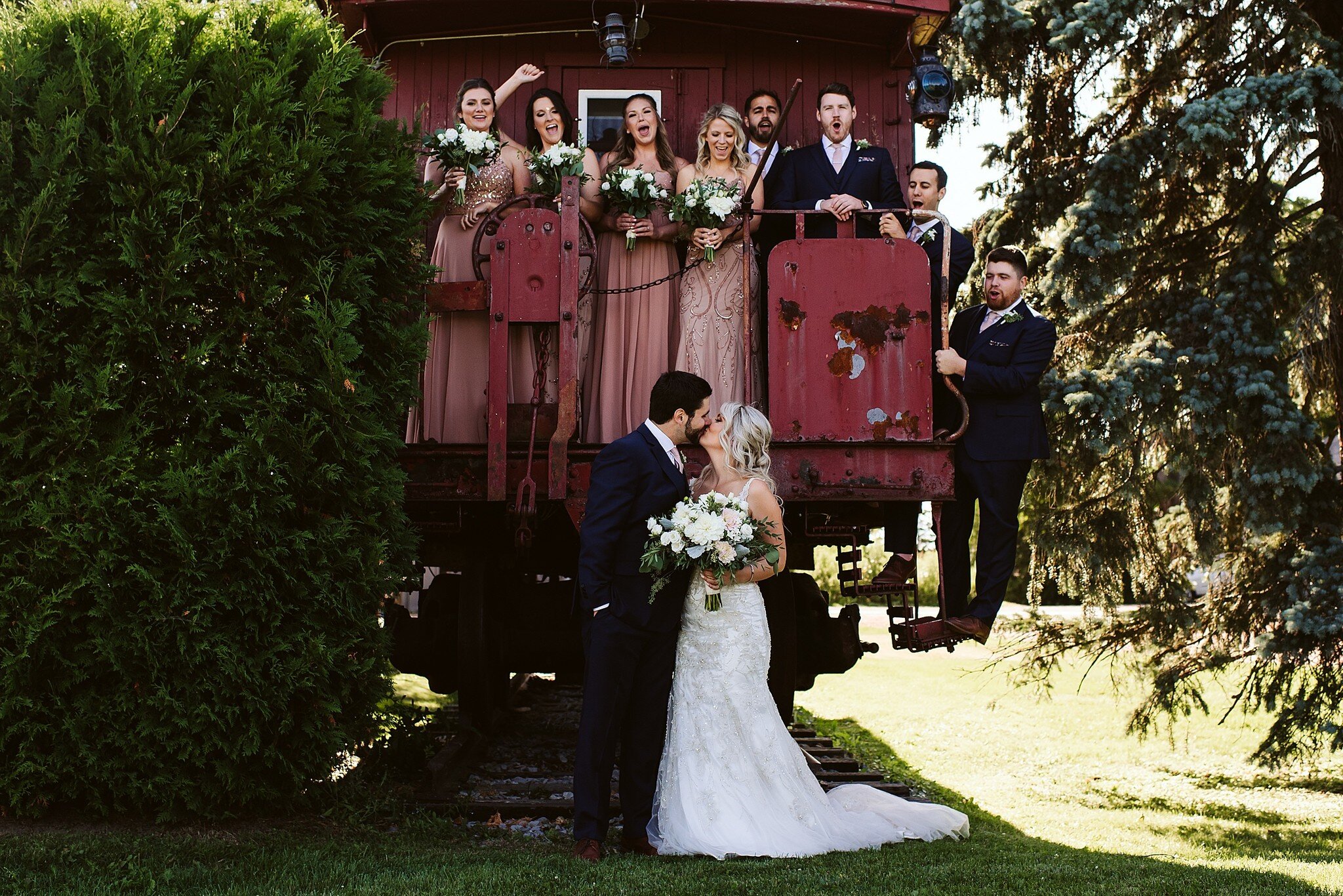 Belcroft-estates-barn-wedding-toronto-photographers_0048.jpg