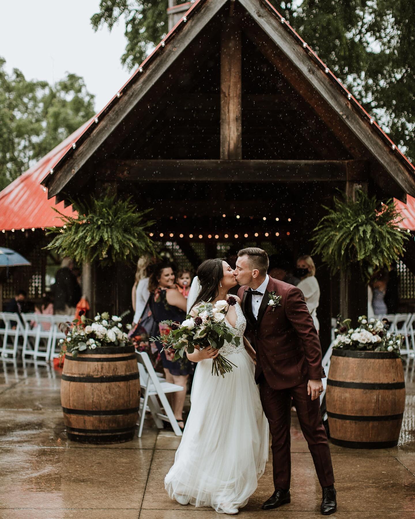 This past week, like so many others, has been filled with even more obstacles ☔️. But&hellip; M&amp;S didn&rsquo;t let that stop them from having the best ceremony last Friday. They embraced every single moment with love &amp; laughter, and it shows 