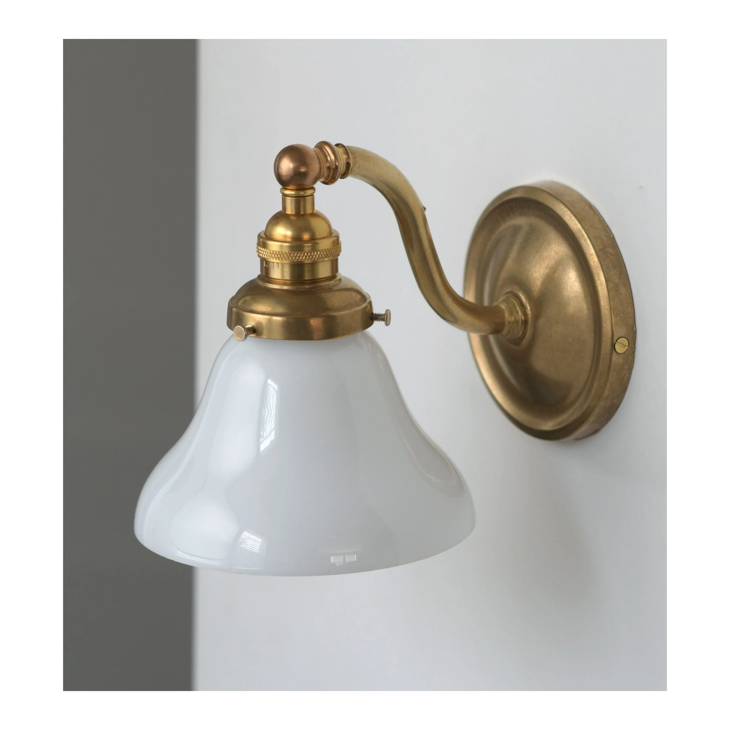 Cast Brass - 'Park Place' Sconce