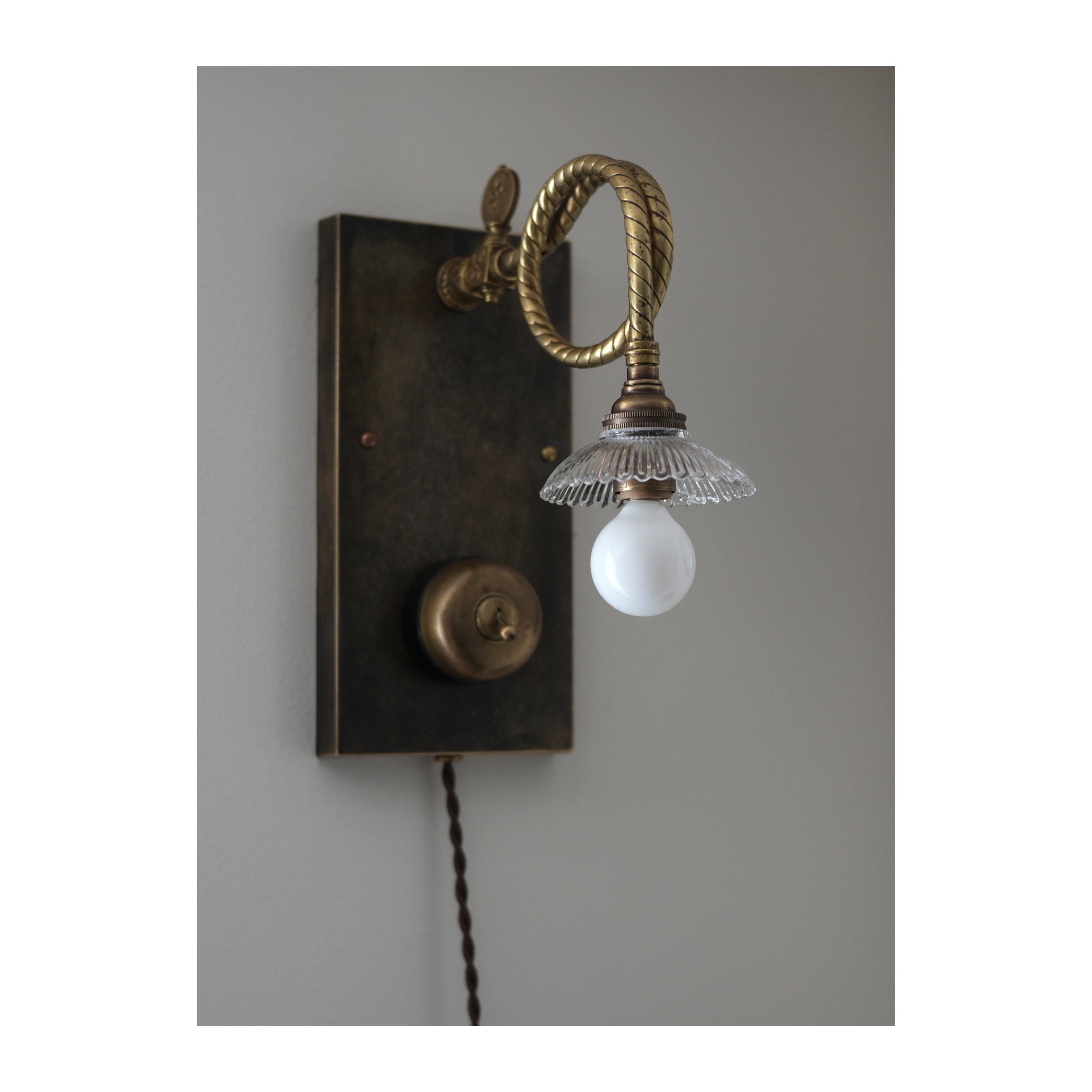 Antique / Modern Plug-in Sconce