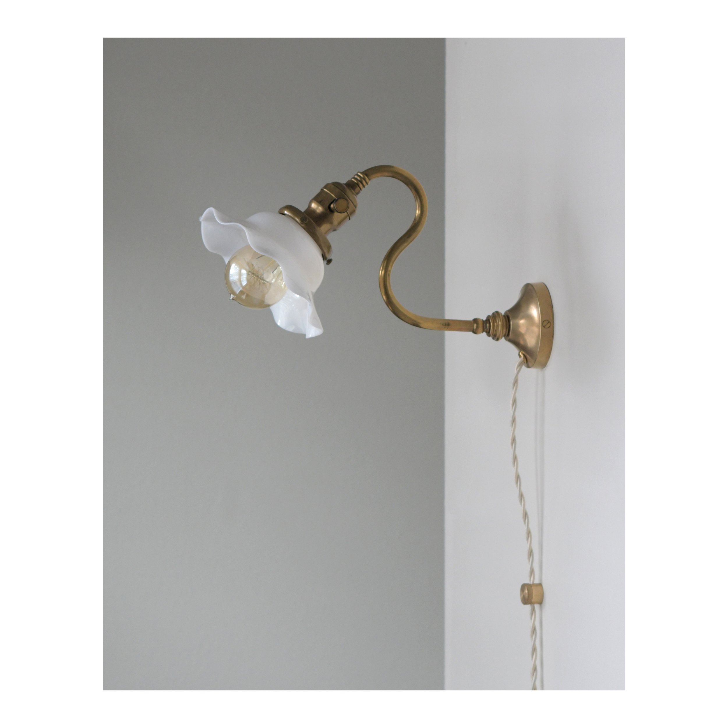 Antique - Brass Plug-in Sconce