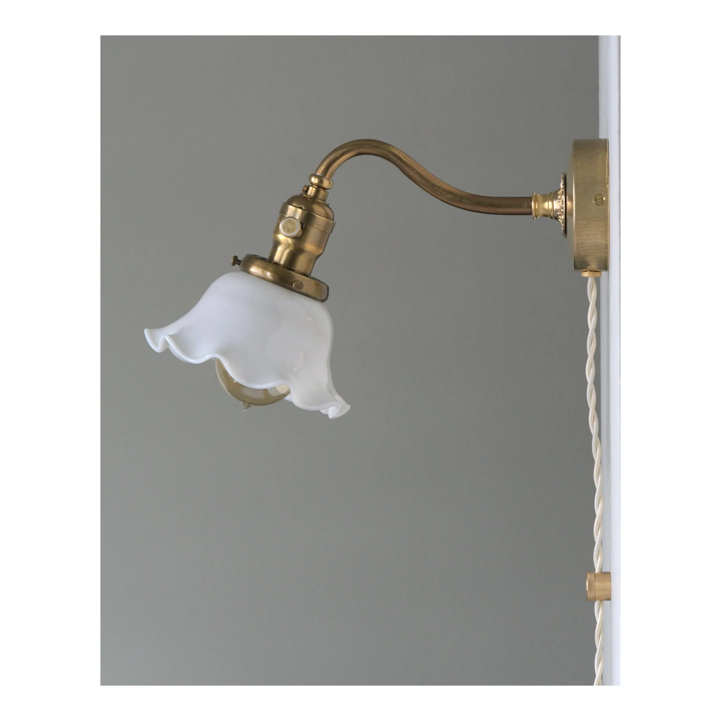 Antique - Brass Plug-in Sconce
