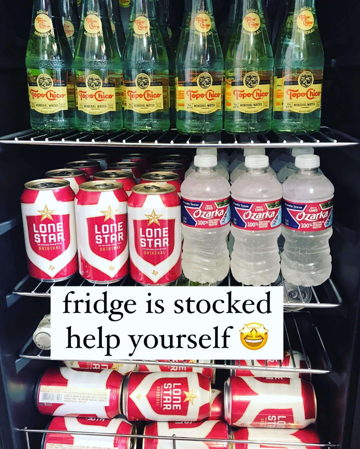 Don&rsquo;t be scared to open the mini fridge - it&rsquo;s for youuuu. help yourself to whatever you&rsquo;d like while you&rsquo;re waiting for your appt! 🖤
.
.
.
.
#nood #noodwax #sugaring #waxing #waxatx #waxingatx #waxingaustin #waxingbrentwood 