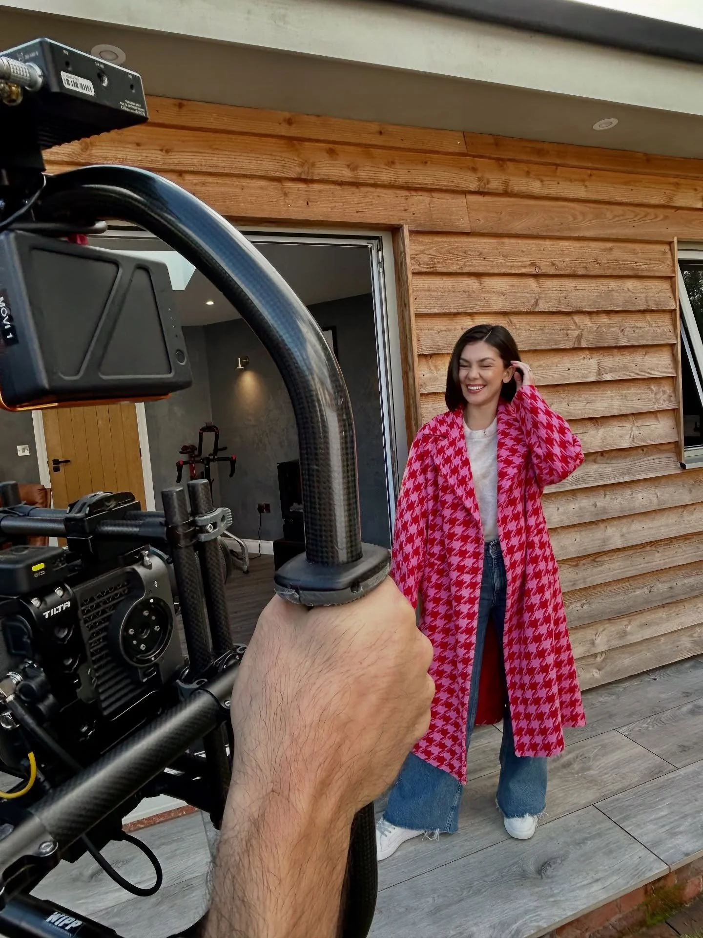 Such a fun couple of days with an absolute dream team filming some TV ads which you&rsquo;ll see on your screens in the lead up to Christmas! 🎬📺✨

#presenter #tvpresenter #brummiepresenter #midlandspresenter #behindthescenes