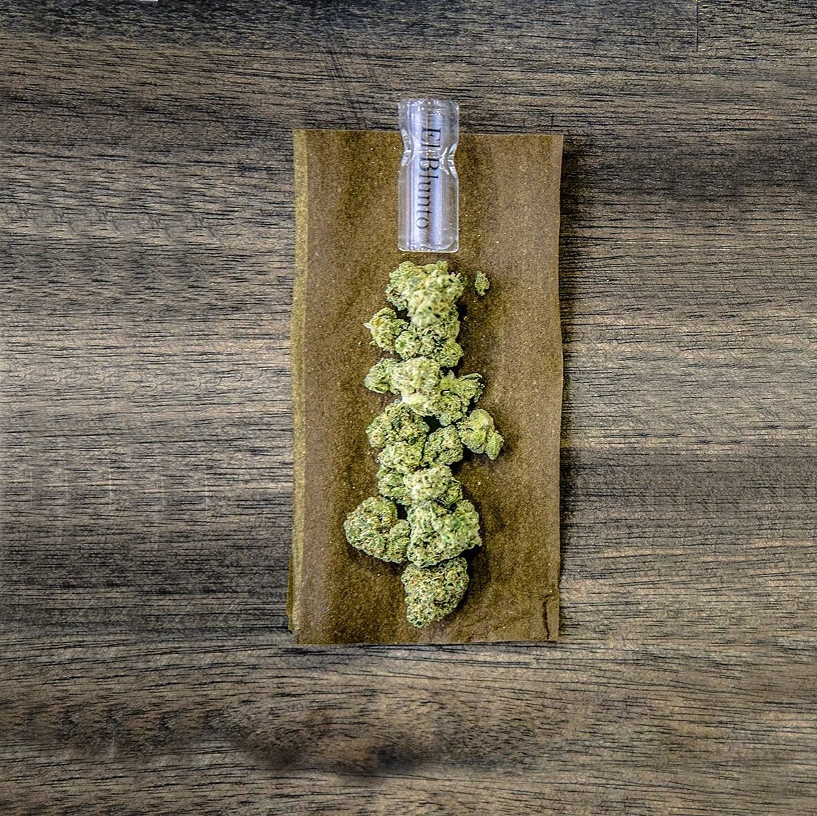 Experience a pre-roll collaboration like no other. Top shelf @claybourne_co, indoor full flower is hand broken and hand rolled by master cannabis cigar makers and finished with a glass filter tip for optimal airflow. We strictly used #Claybournes #Go