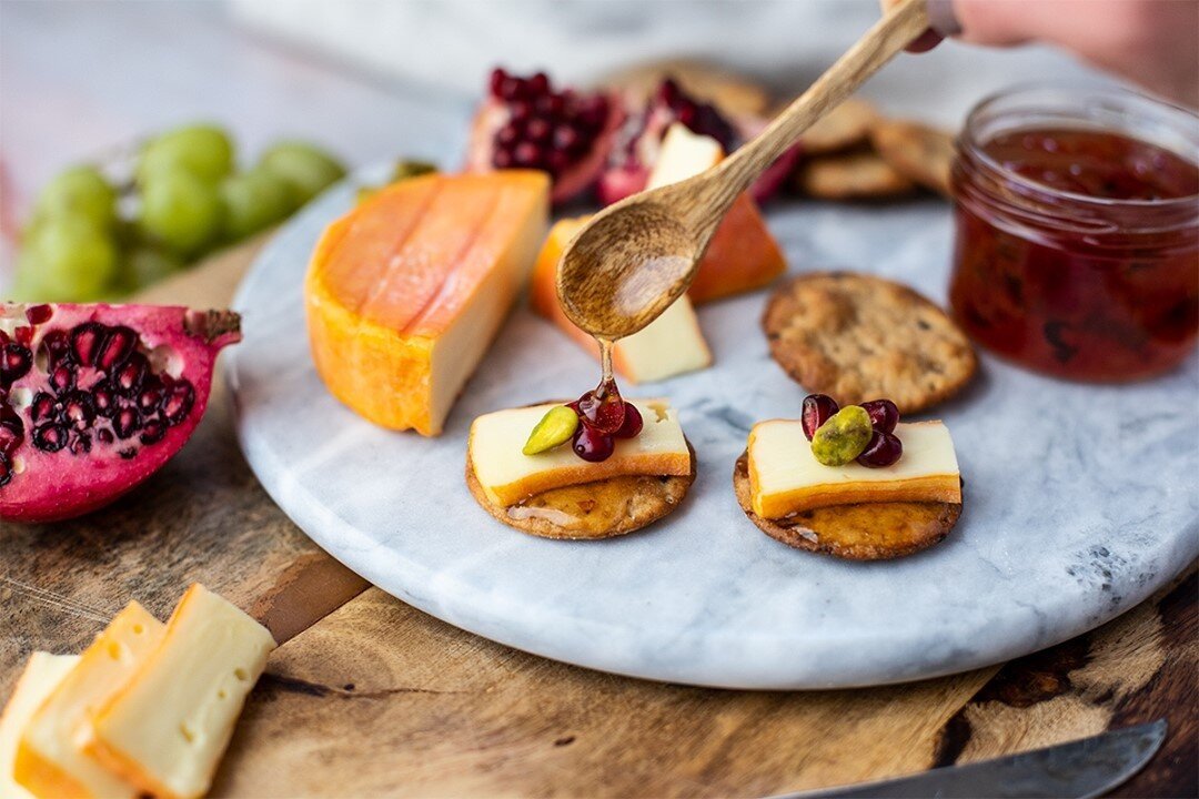 For a unique cheese plate, pair Briette Creamy &amp; Buttery Red with sweet and spicy pepper jelly and multigrain pita crackers. This surprising combination will have you coming back for more.