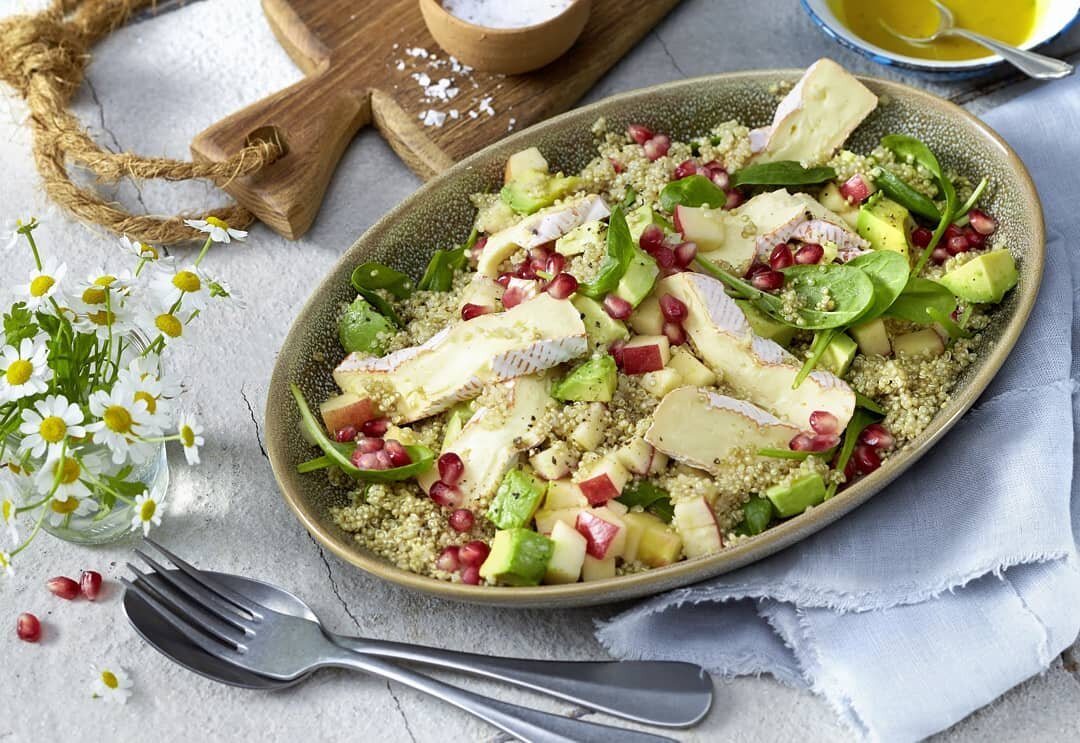 We&rsquo;re channeling springtime today with this gorgeous Superfood Salad topped with Bavarian Red Cheese. The creamy texture and buttery flavor of Bavarian Red pairs perfectly with quinoa, juicy pomegranate and fresh greens. ⁠
⁠
Click the link in o
