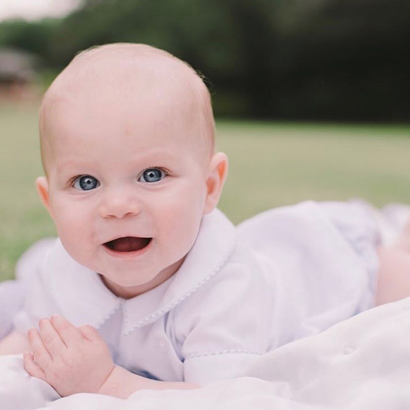 Baby Matthew! He&rsquo;s a big boy now, with a sweet little sister whose pictures we will post soon. Love these sweet babies!! 💜💜💜 #avesphotography #avesphotographydfw #fortworthbabyportraits #tenmonthbabyportraits