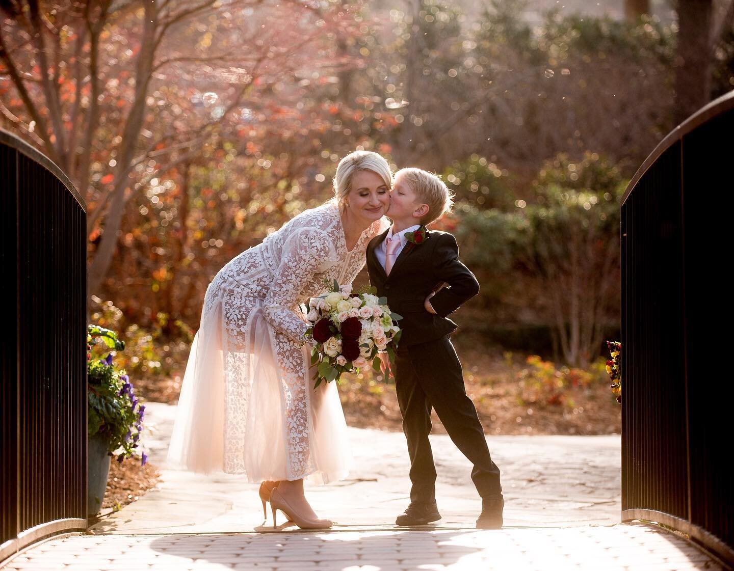 Congratulations, Alexis and Joe, on your wedding! We are still accepting a select number of intimate weddings for the year 2021, fyi! This was the PERFECT day and we loved getting to celebrate with you and your family. 💜💜💜 PS-More images coming in