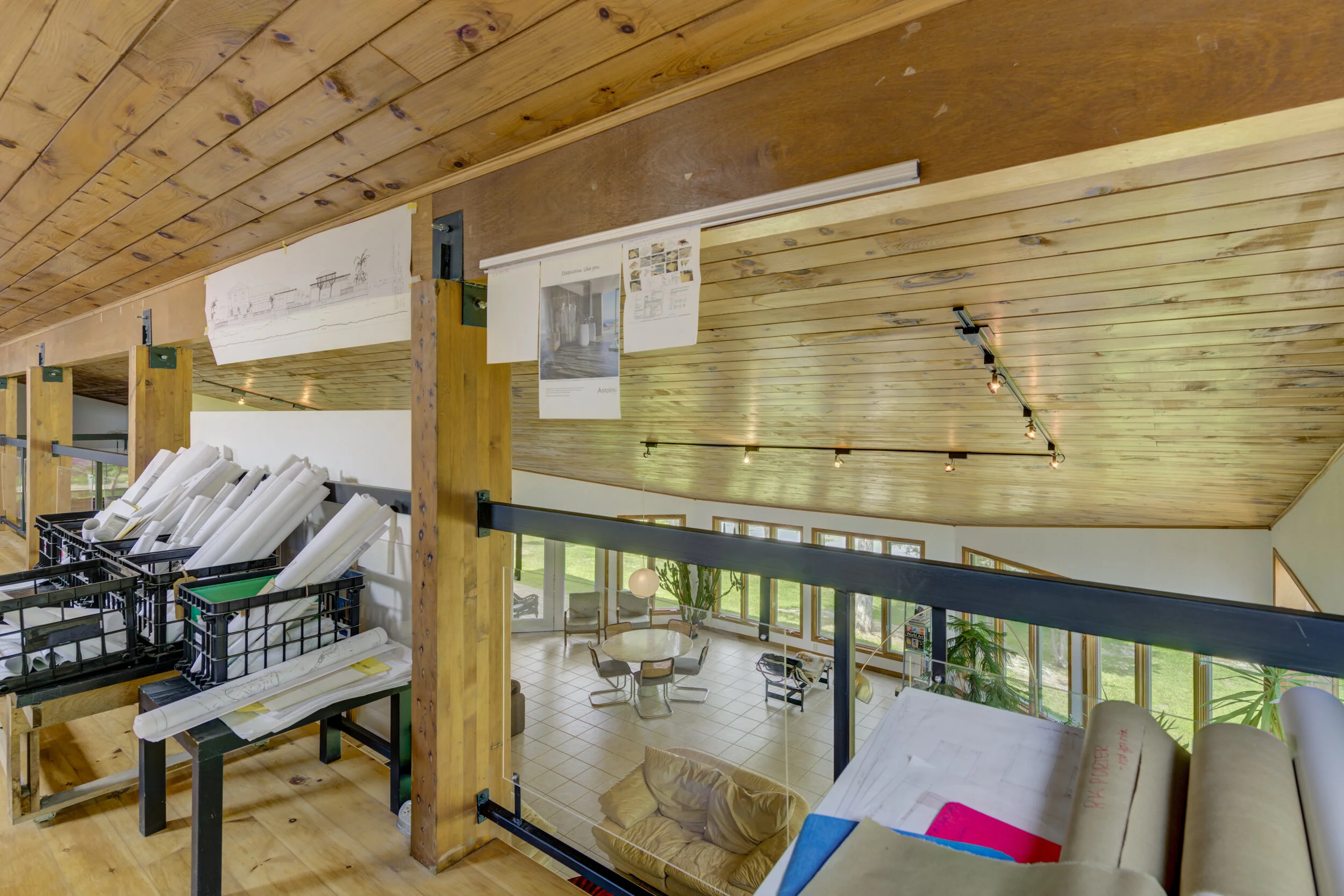 592 Lyndhurst-43.JPG