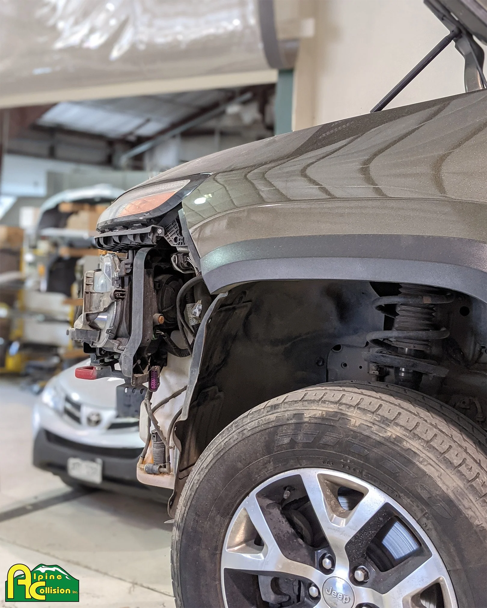 Snow + Ice = Fender Bender Season 🥺 

If winter roads get the best of your bumper, we&rsquo;ve got you covered. Call us Monday - Friday: 970-328-AUTO (2886).