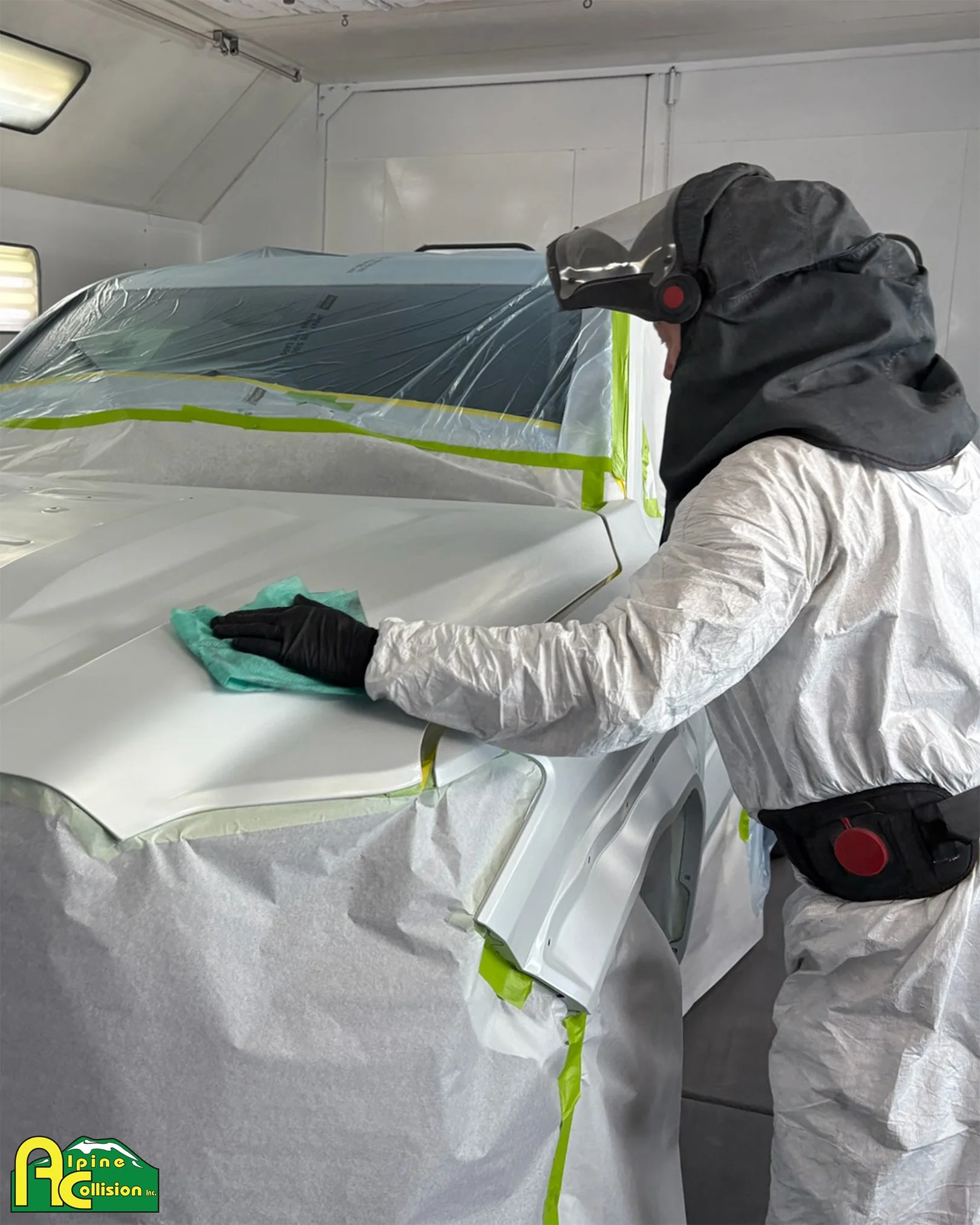 Does warm weather make for a better paint job?

It's a common question, but the answer might surprise you.

While some collision shops are affected by outdoor temperatures, we aren't. Every vehicle we paint is refinished inside our professional, temp