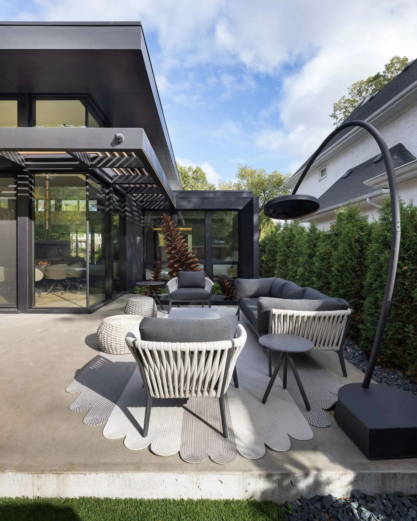 210Lamont-ext-13355.jpg