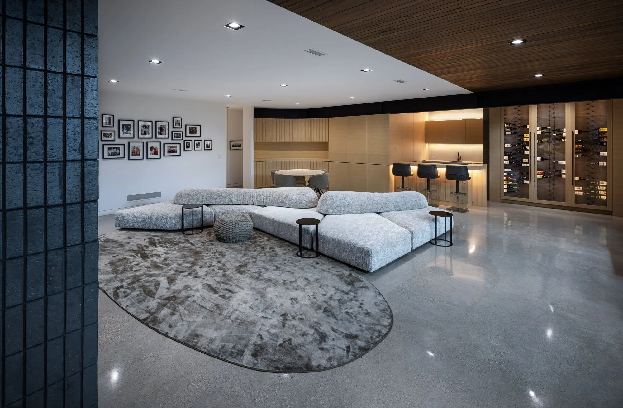 210Lamont-int-13210.jpg